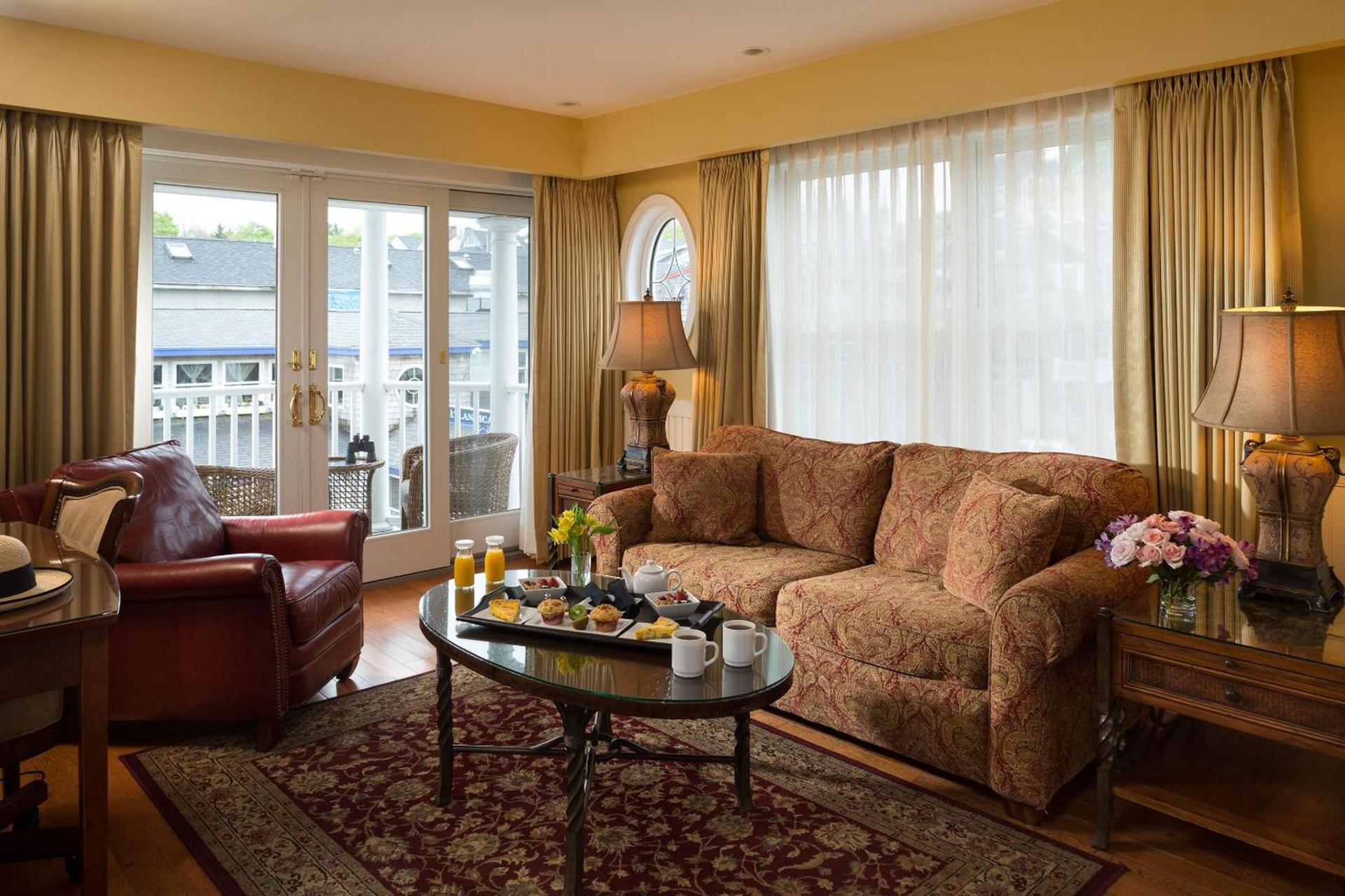 Grand Harbor Inn photo 35