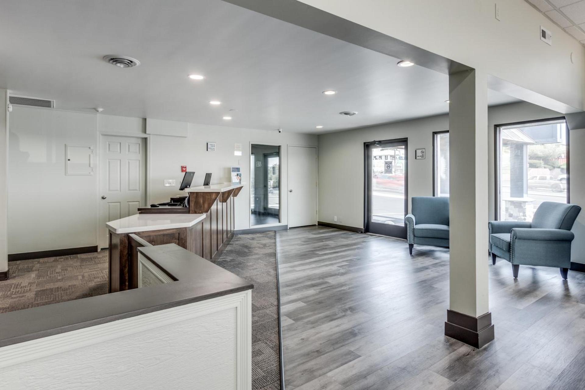 Days Inn & Suites by Wyndham Spokane photo 19