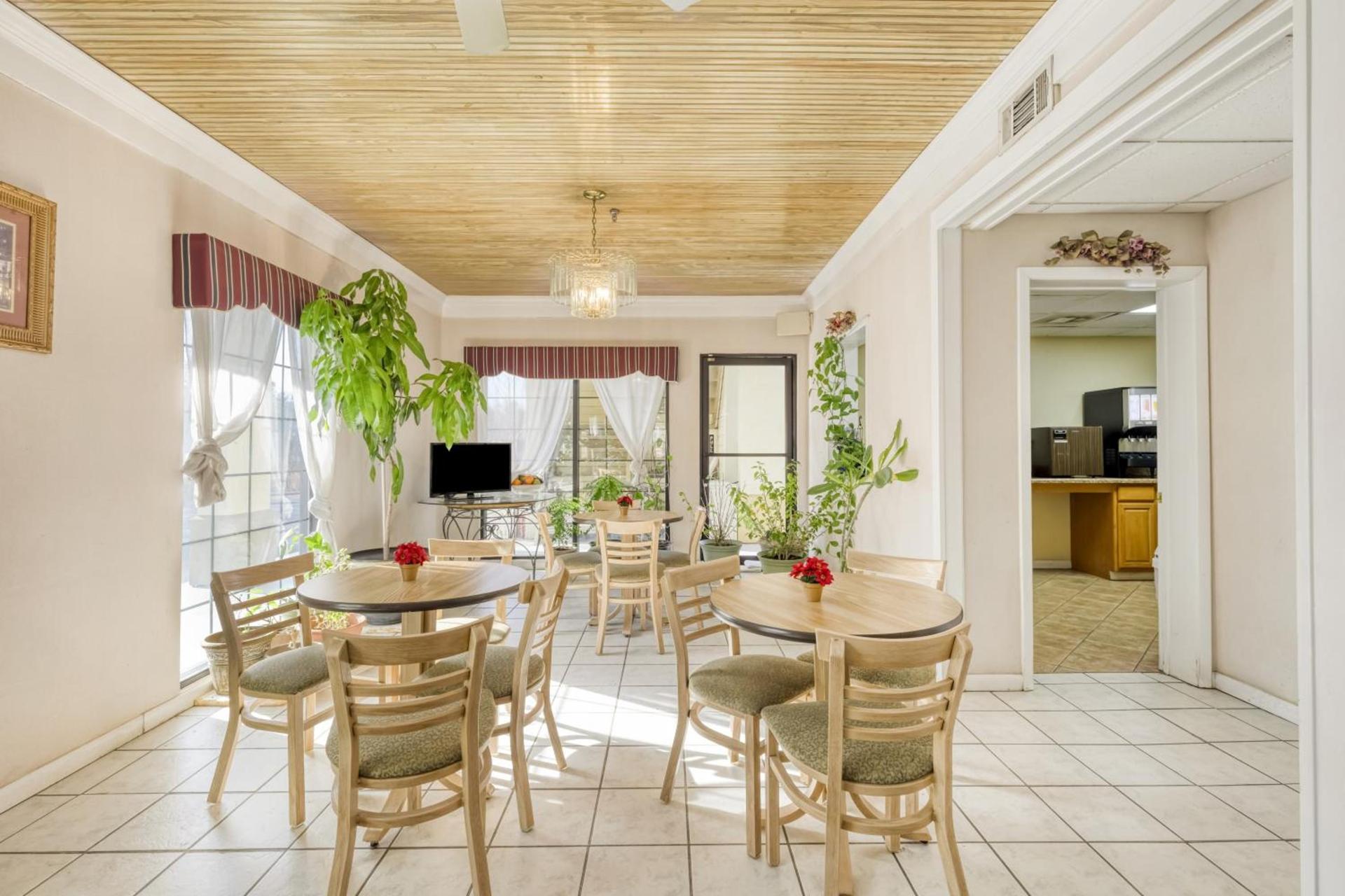 OYO Hotel Grenada West photo 6