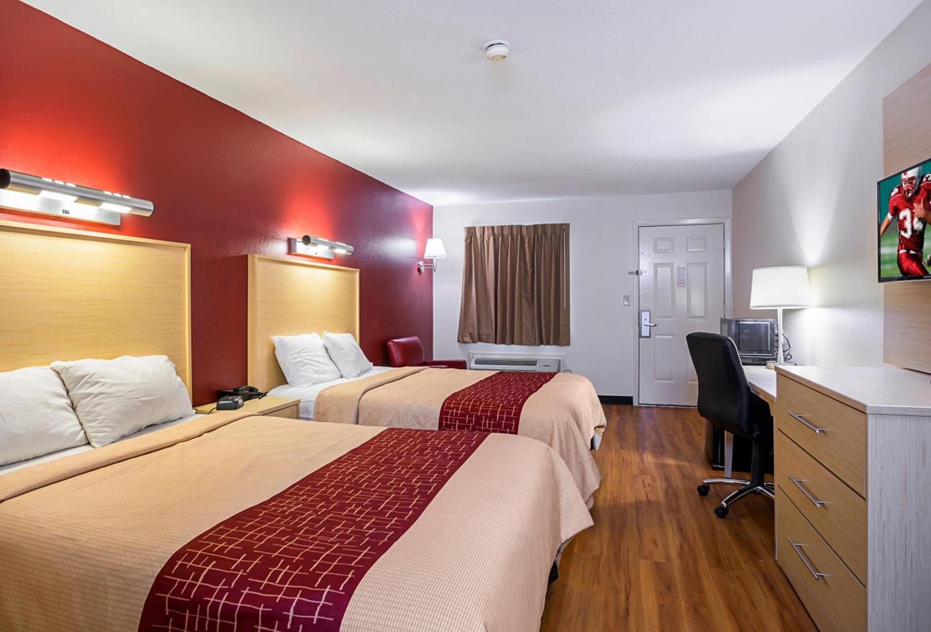 Red Roof Inn West Memphis, AR photo 18