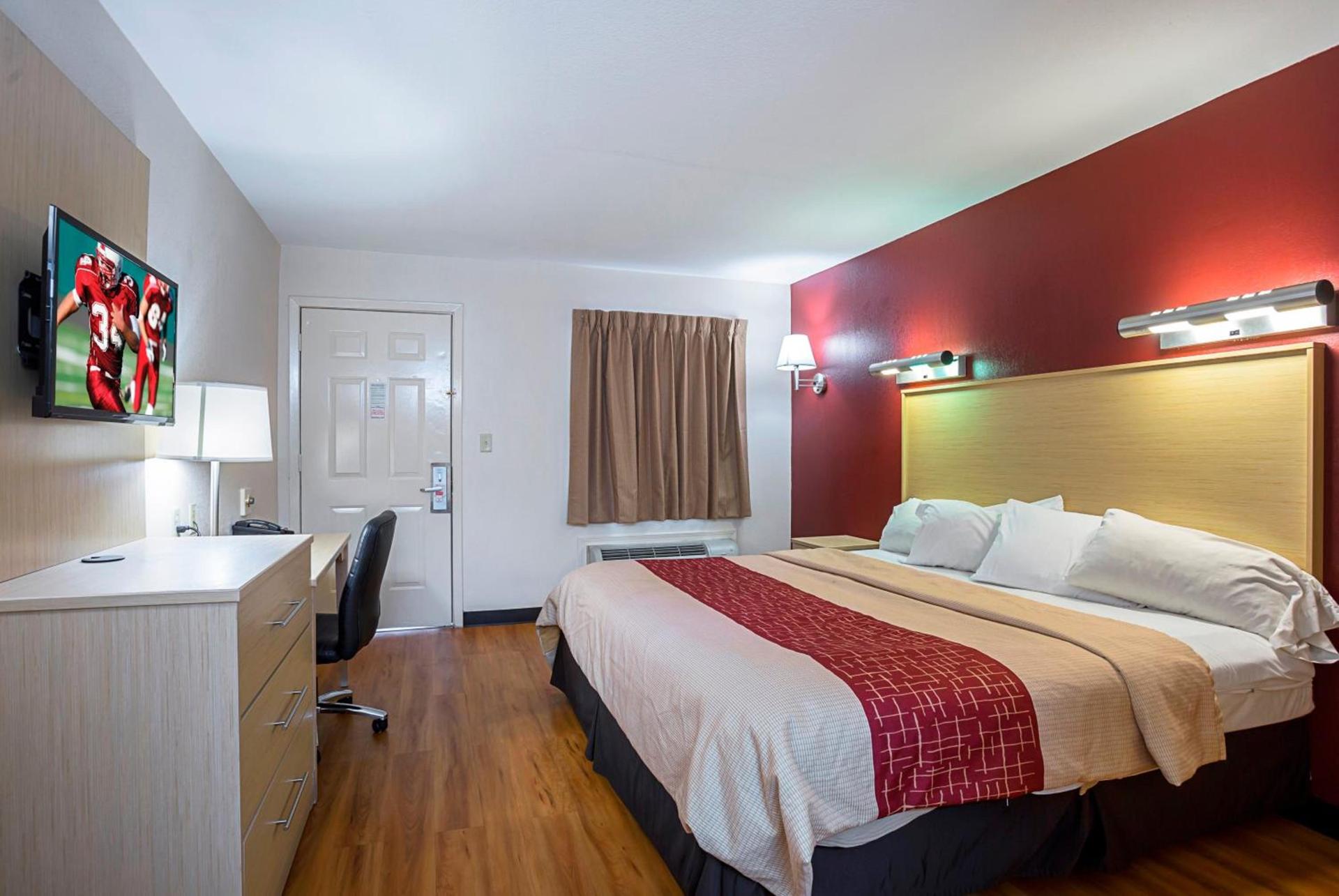 Red Roof Inn West Memphis, AR photo 24