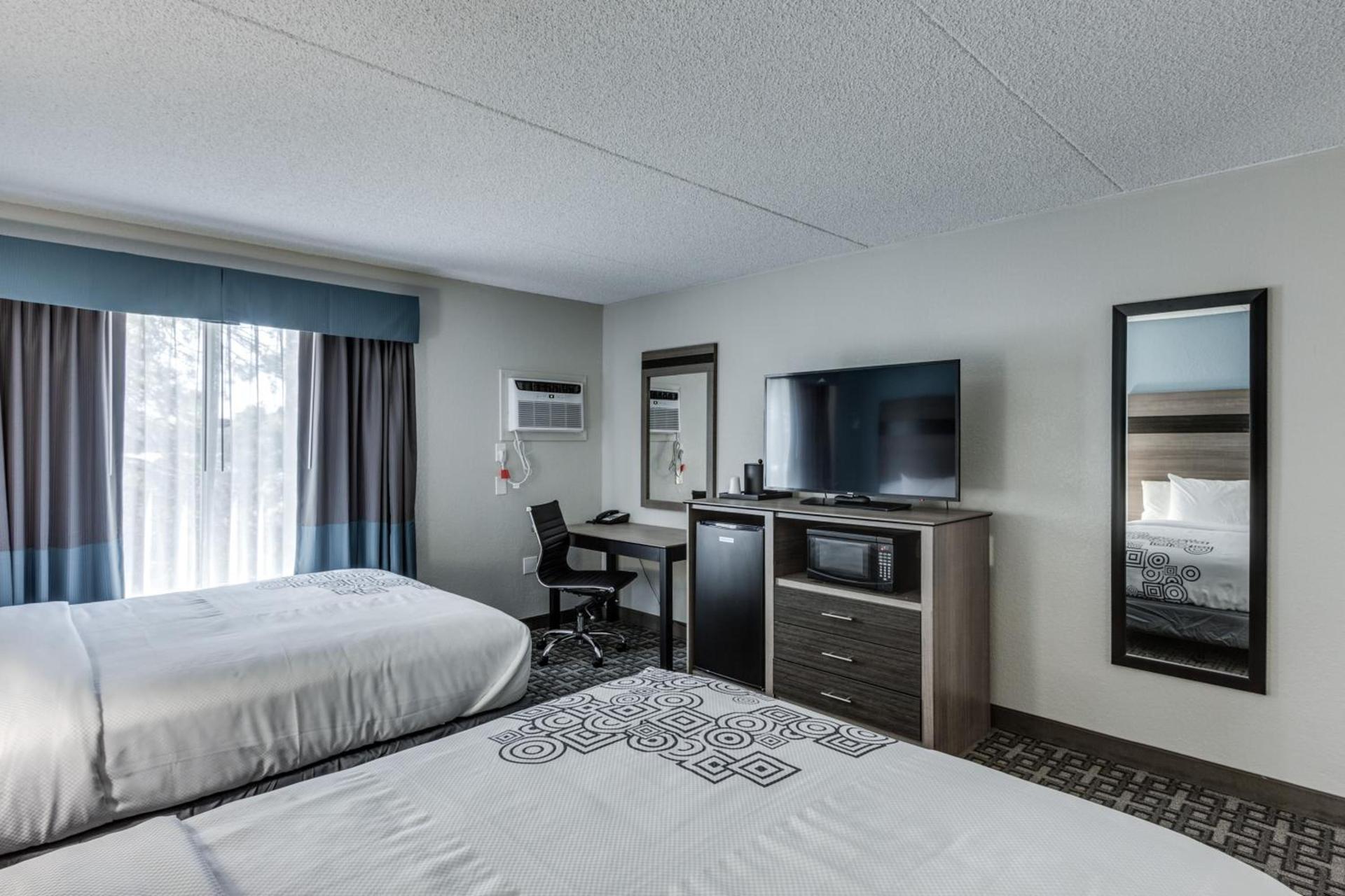 Days Inn & Suites by Wyndham Spokane photo 13