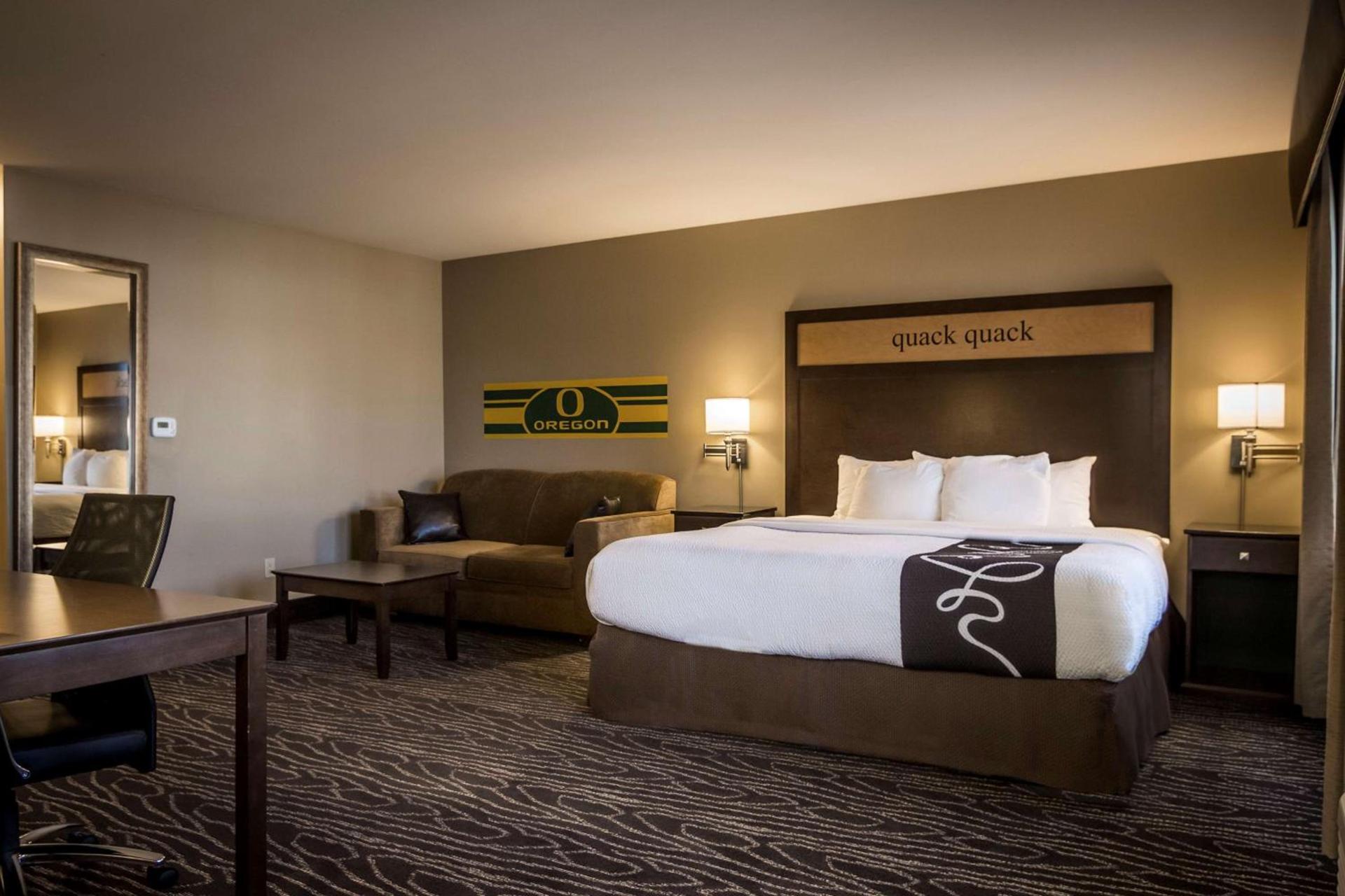 La Quinta by Wyndham Eugene photo 45