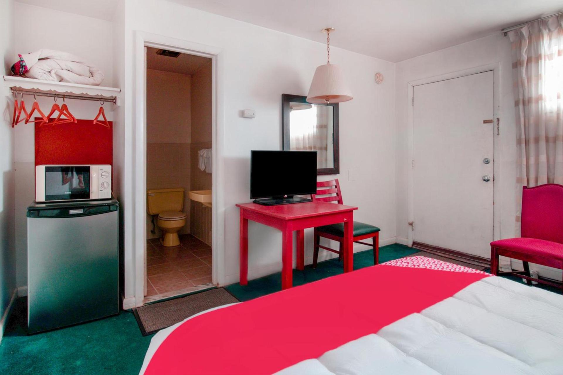 OYO Hotel Dalton PA I-81 photo 67
