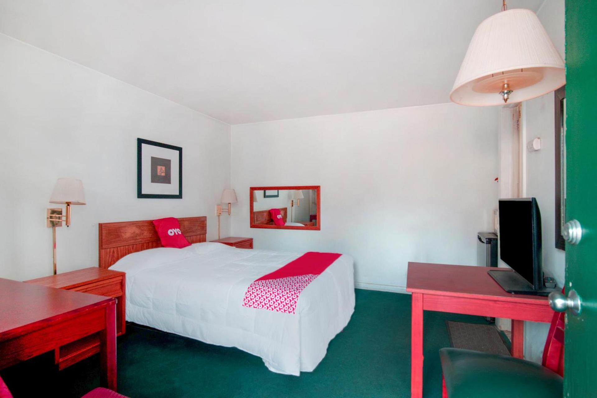 OYO Hotel Dalton PA I-81 photo 64