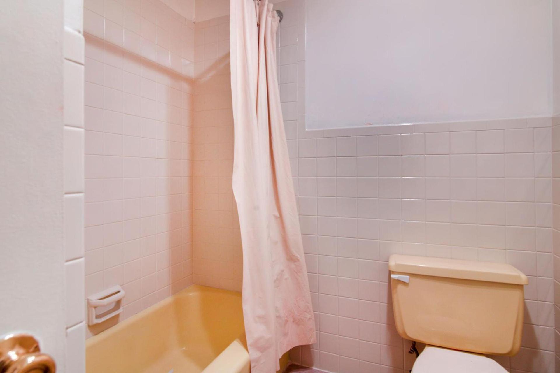 OYO Hotel Dalton PA I-81 photo 42