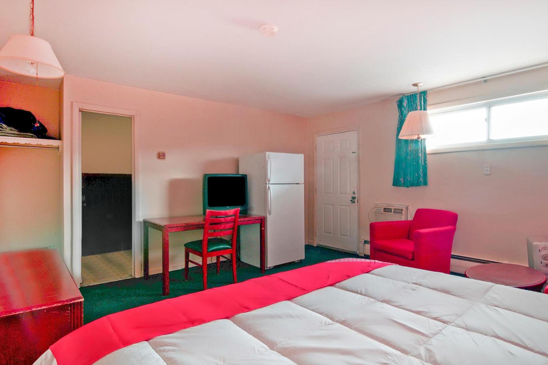 OYO Hotel Dalton PA I-81 photo 38