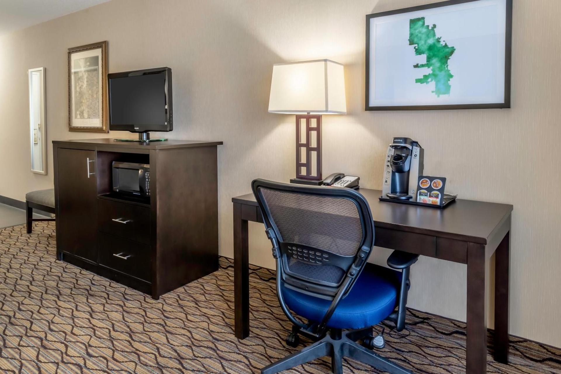 Holiday Inn Milwaukee Airport by IHG photo 16