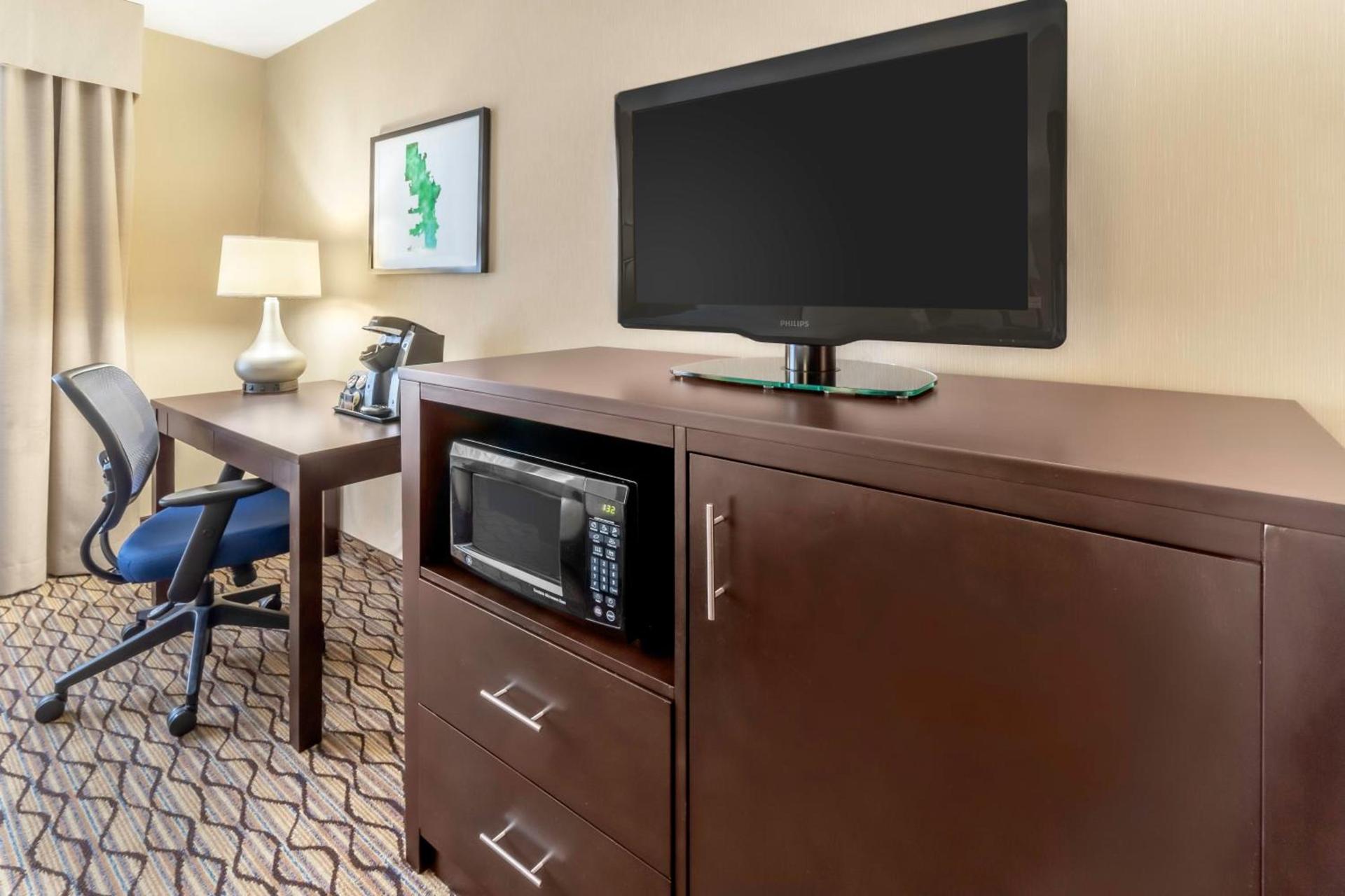 Holiday Inn Milwaukee Airport by IHG photo 21