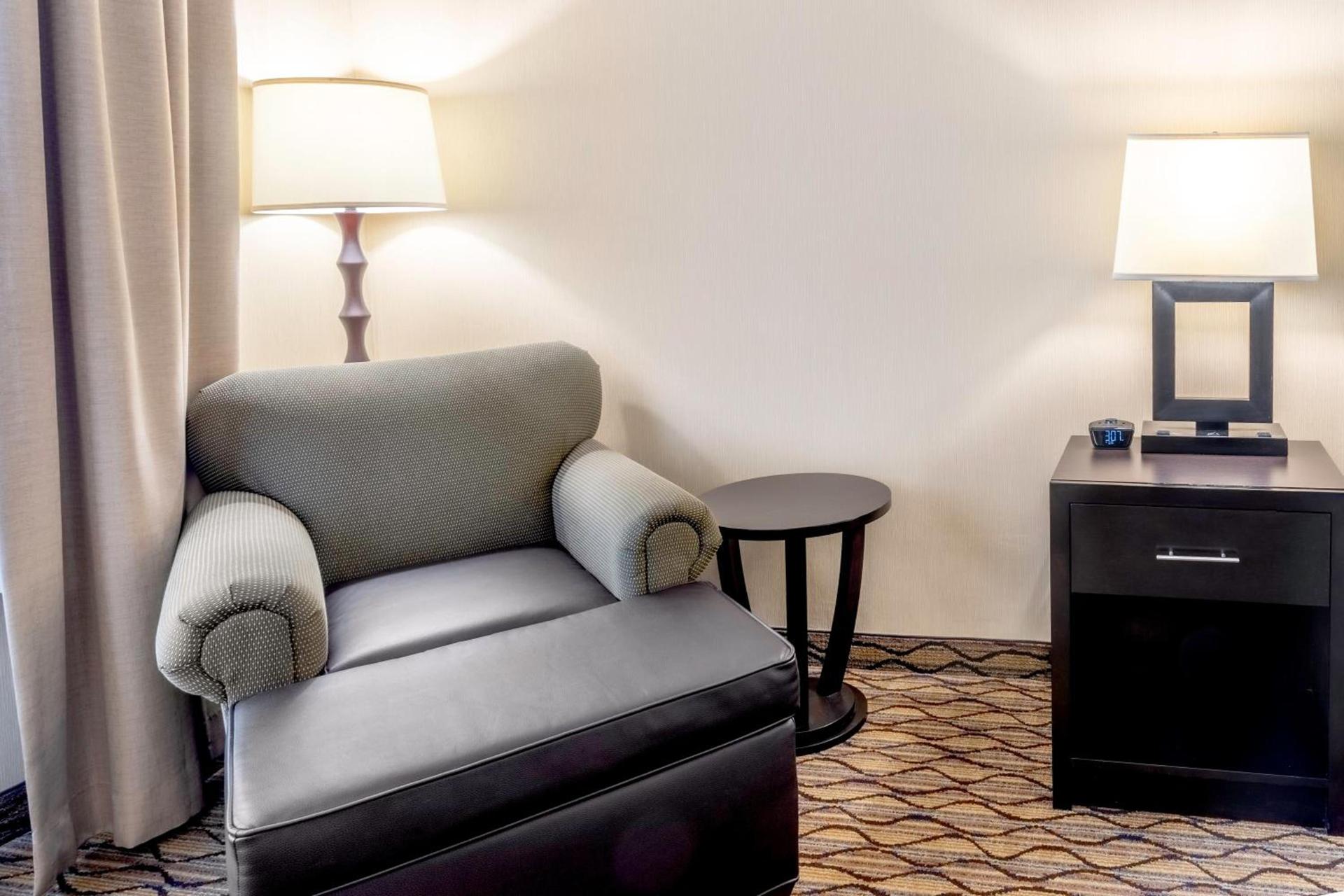 Holiday Inn Milwaukee Airport by IHG photo 22