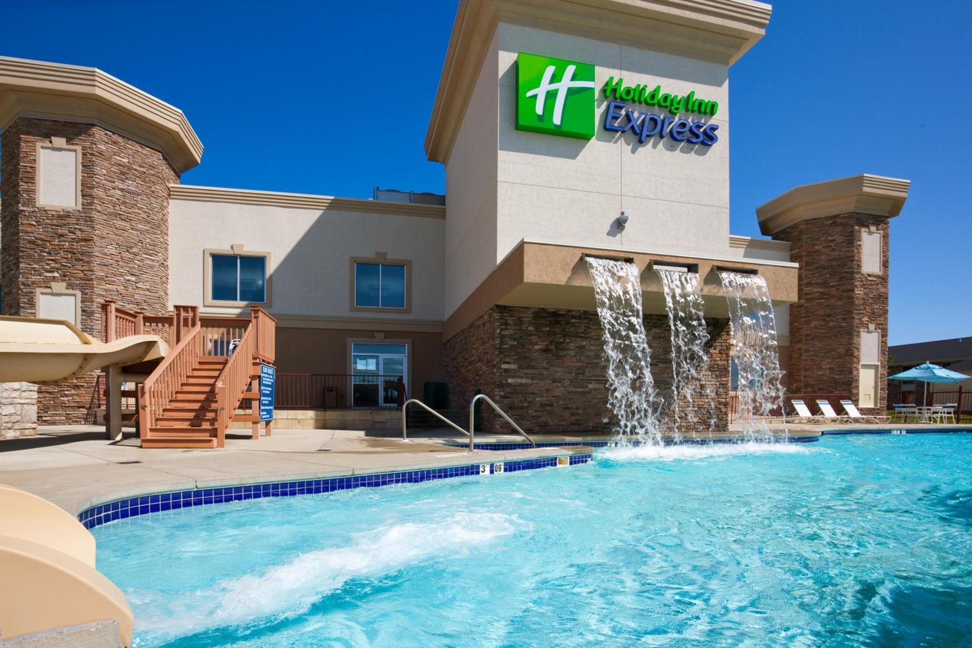 Holiday Inn Express Wisconsin Dells by IHG photo 25