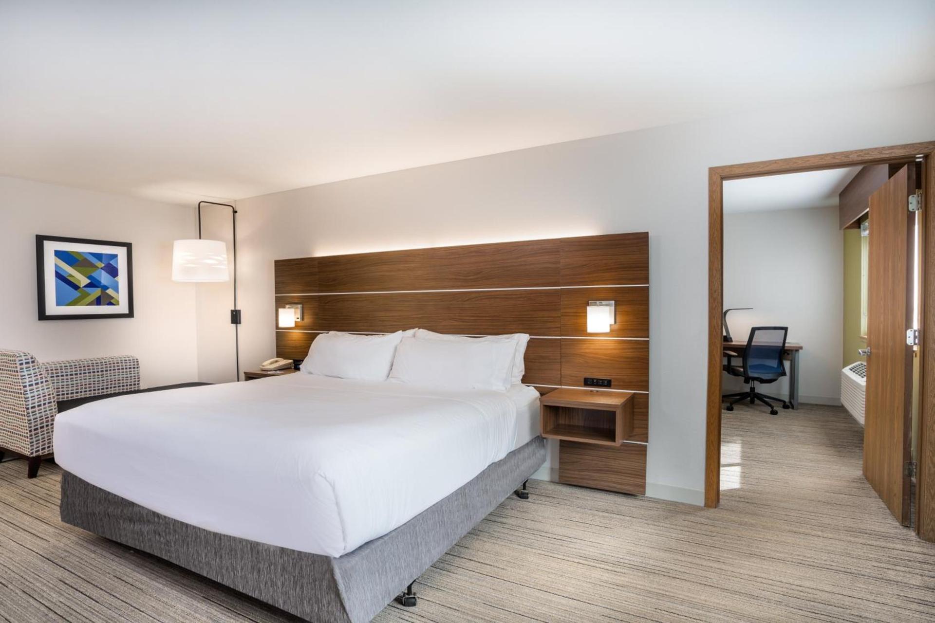 Holiday Inn Express Wisconsin Dells by IHG photo 6