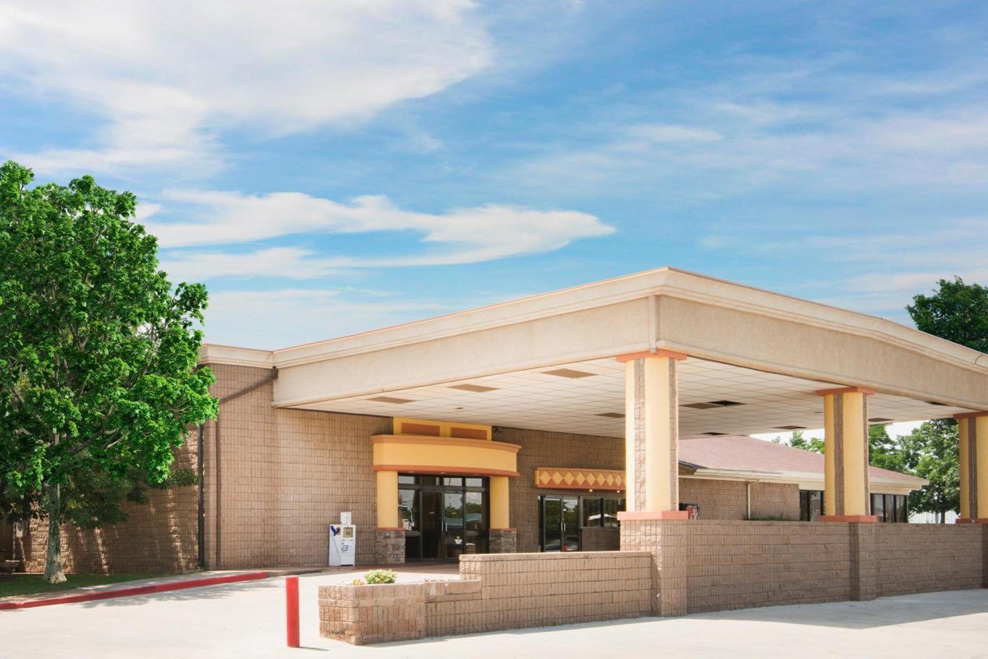 Travelodge by Wyndham Enid photo 18
