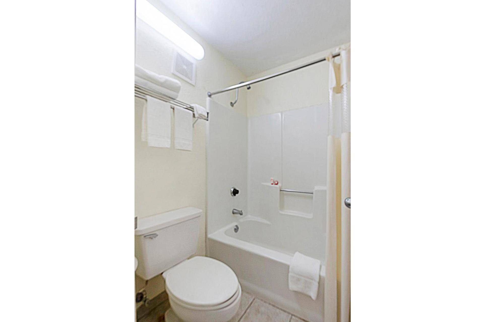 Econo Lodge Kannapolis - Concord photo 7