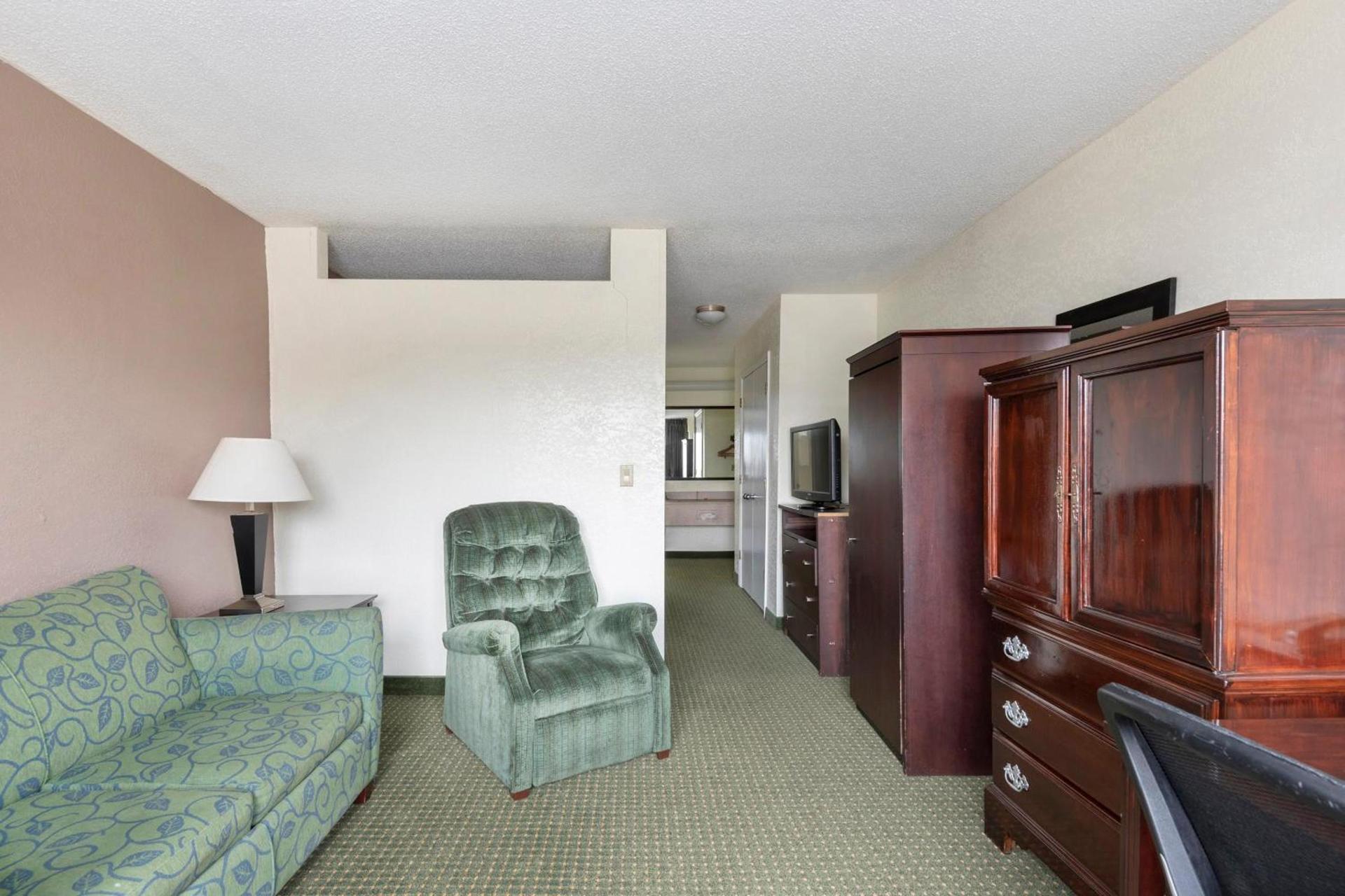 Econo Lodge Kannapolis - Concord photo 5