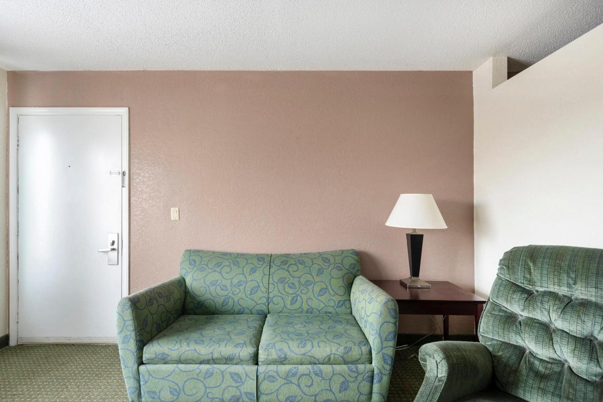 Econo Lodge Kannapolis - Concord photo 6