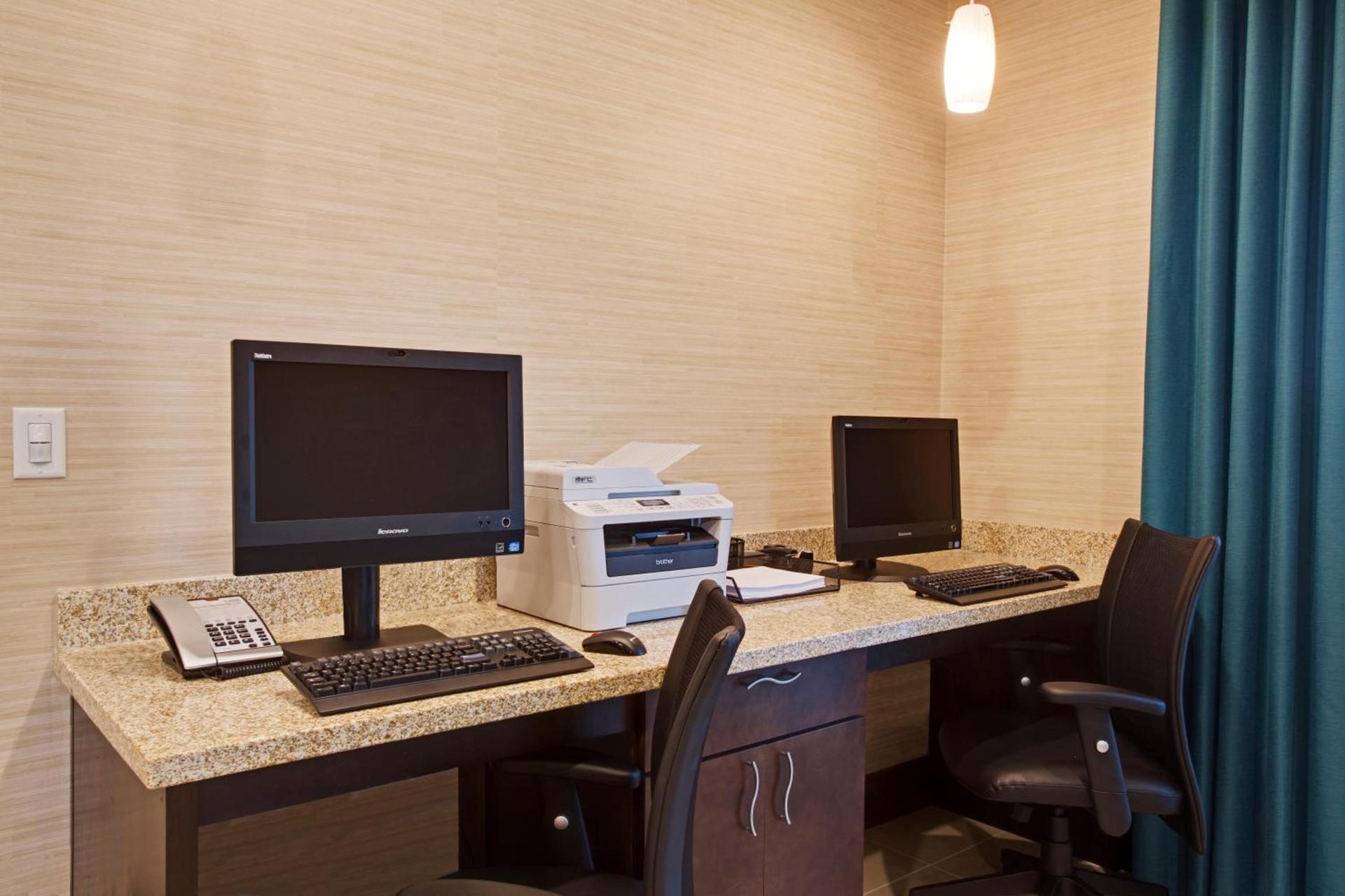 Holiday Inn Express Hotel & Suites Orlando East-UCF Area by IHG photo 13