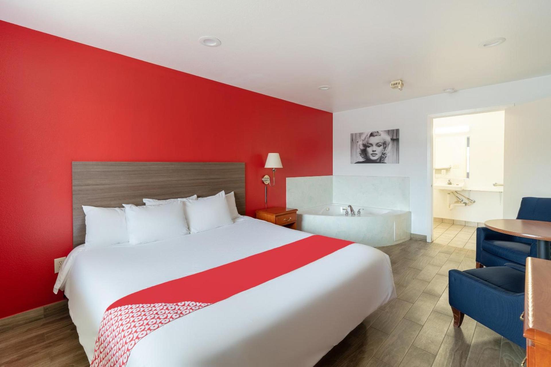 OYO Hotel San Antonio near AT&T Center photo 59