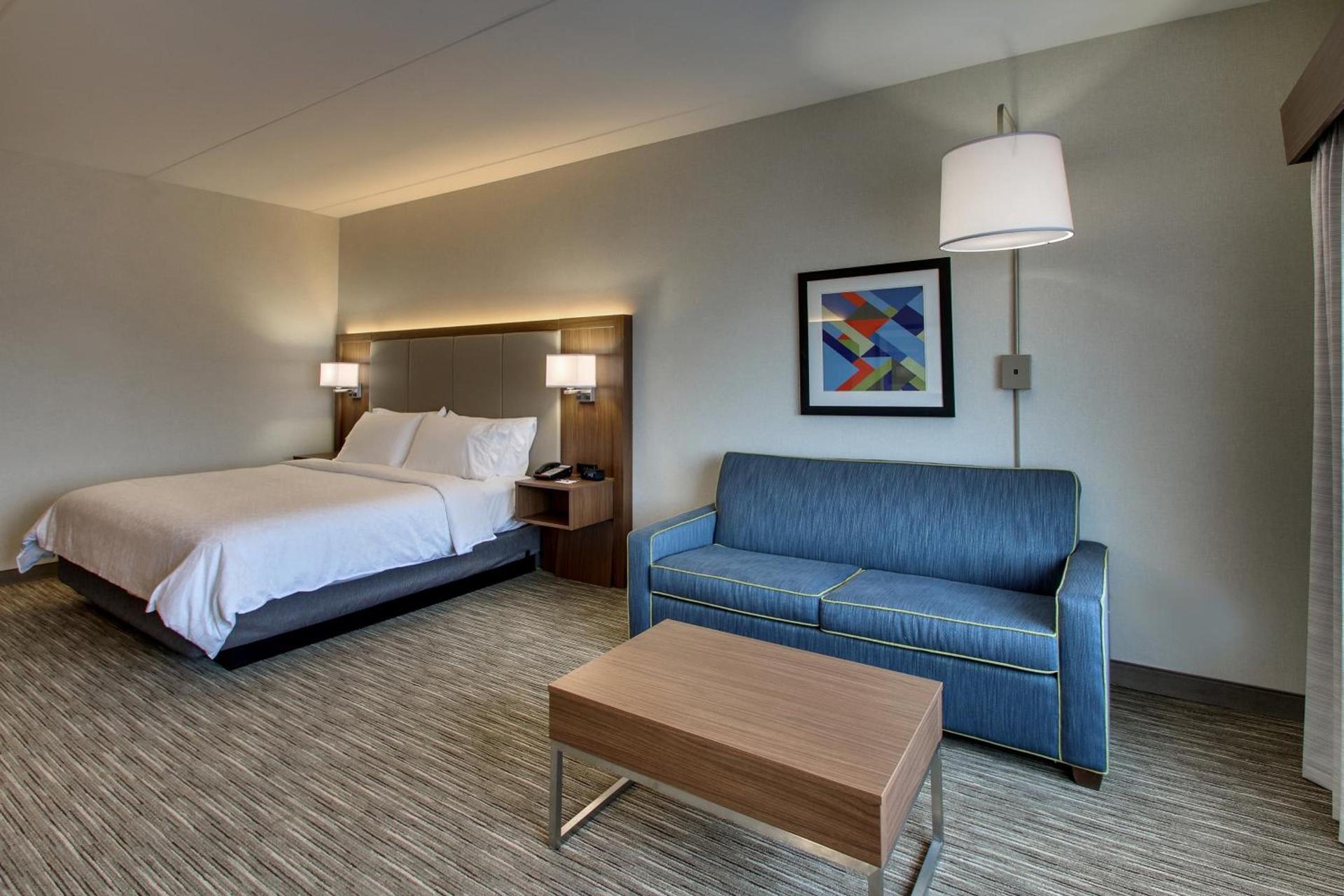 Holiday Inn Express & Suites Findlay North by IHG photo 11