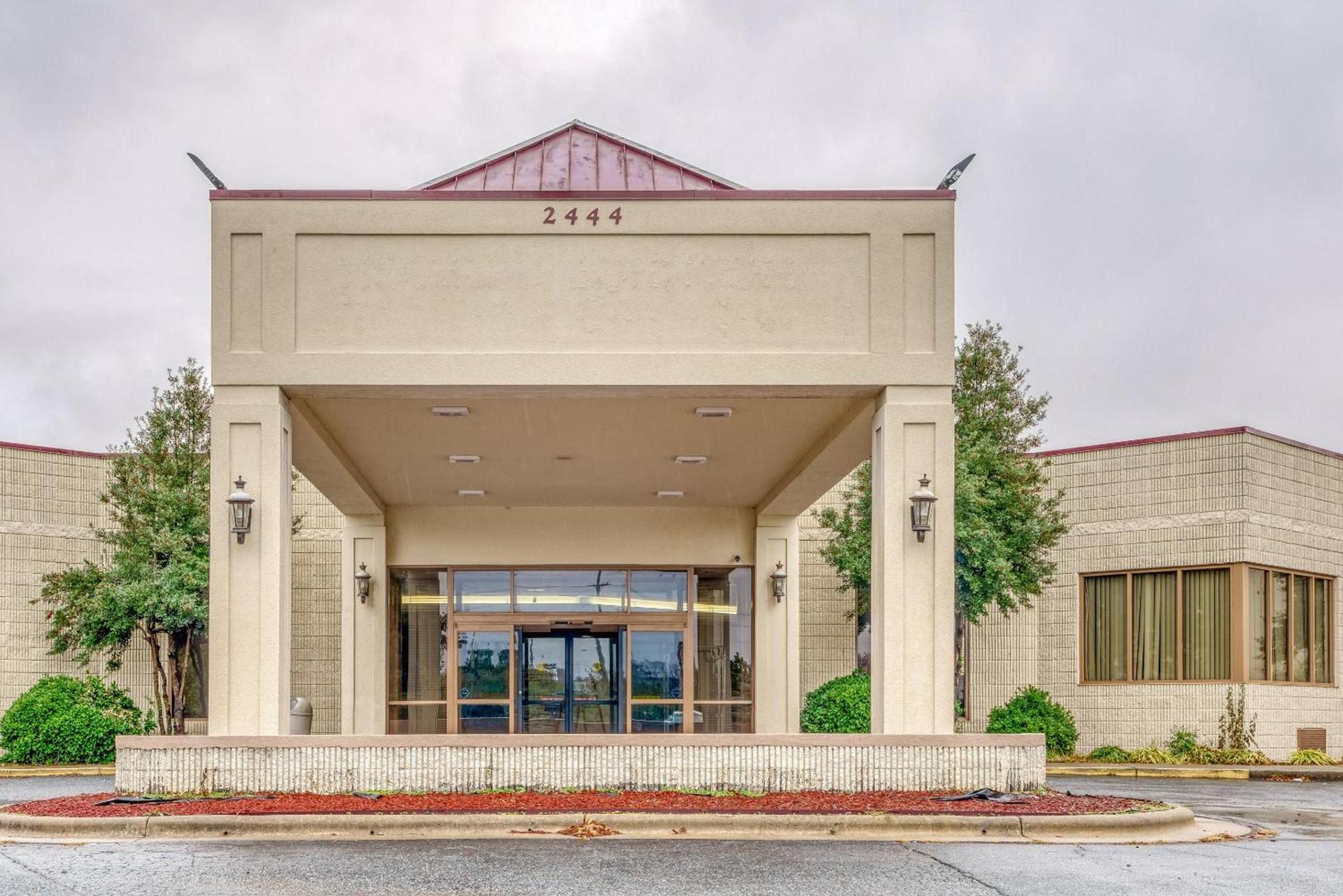 OYO Hotel Burlington South photo 51