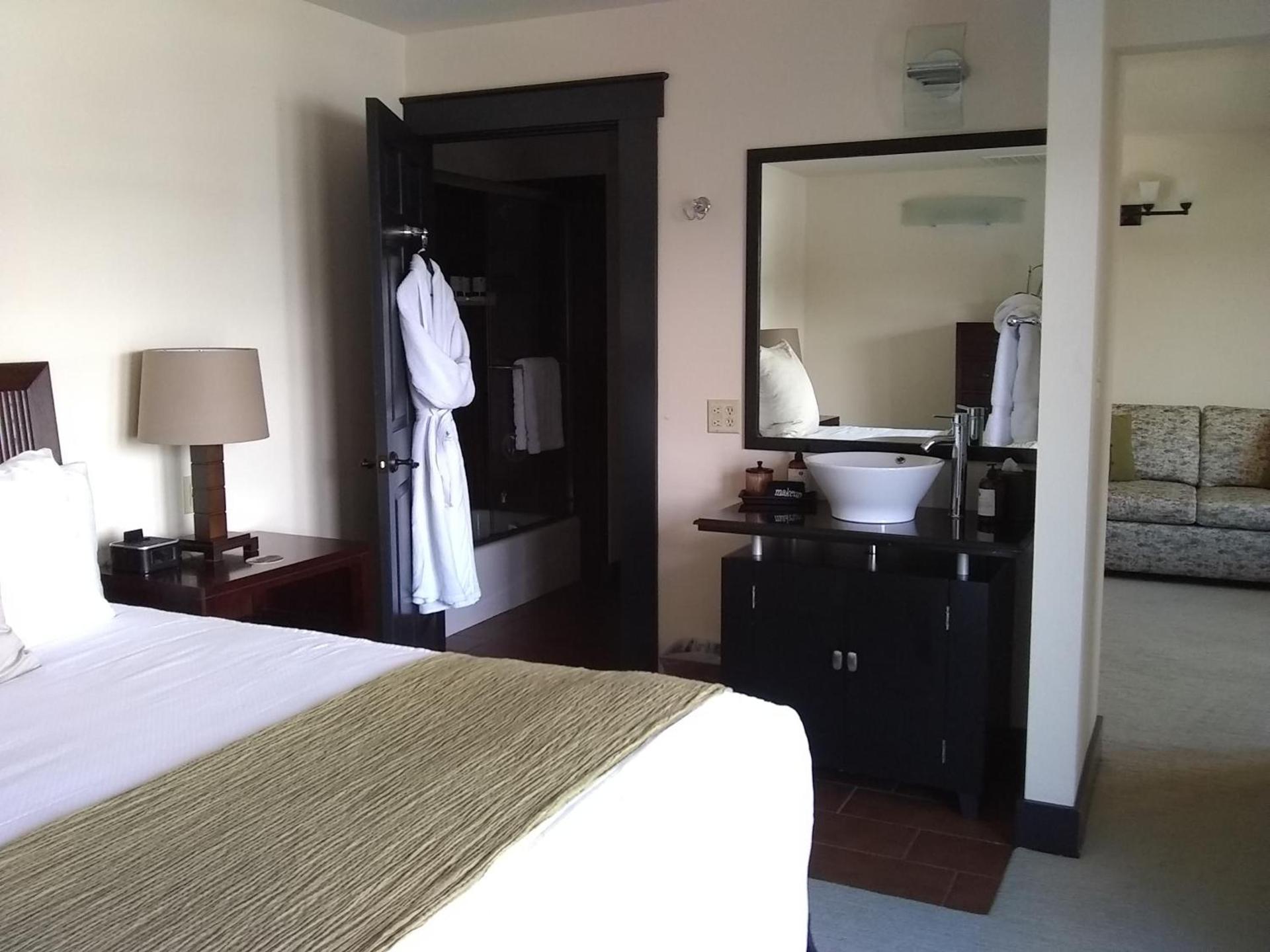 Noyo Harbor Inn photo 29