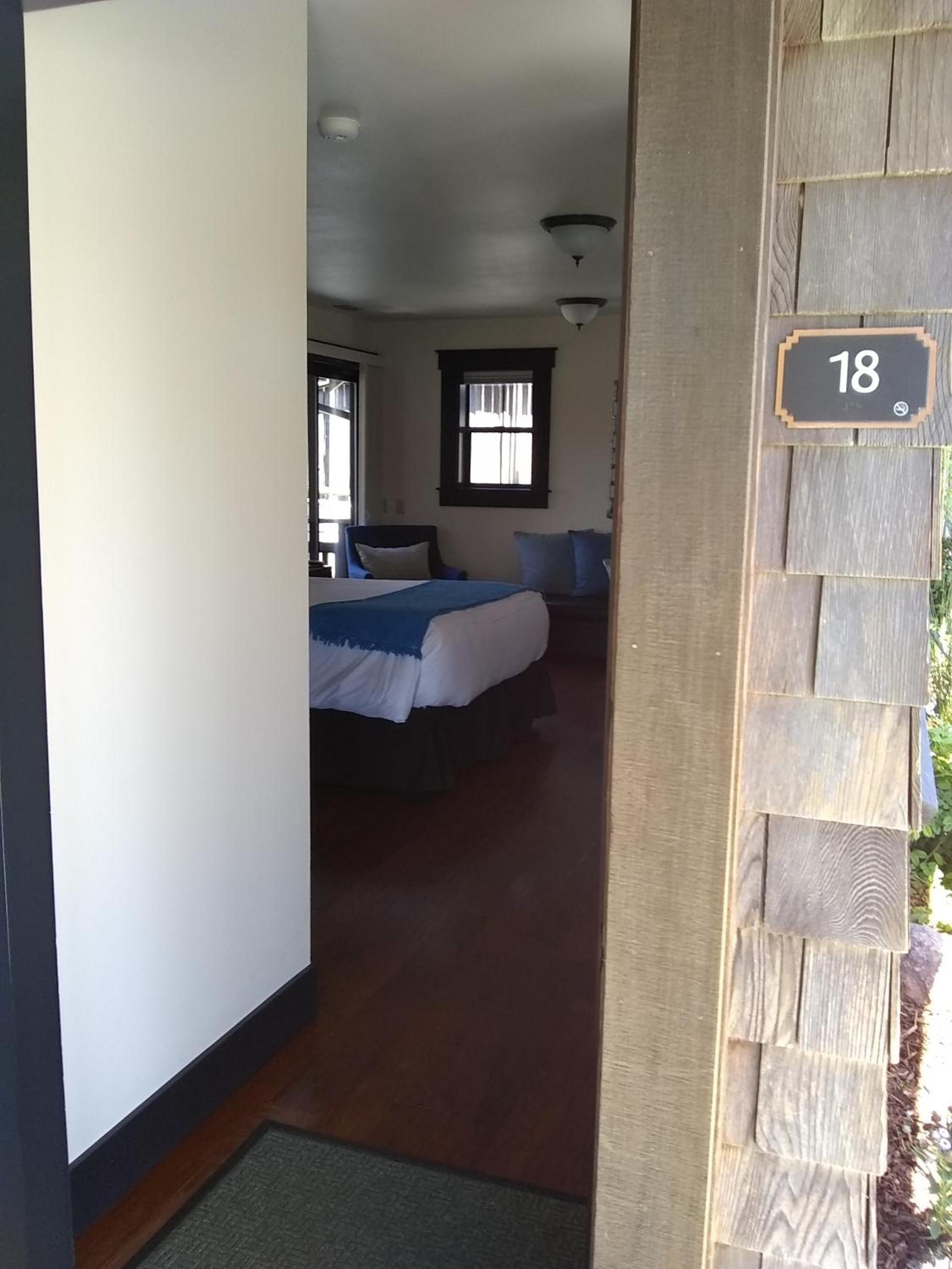 Noyo Harbor Inn photo 33