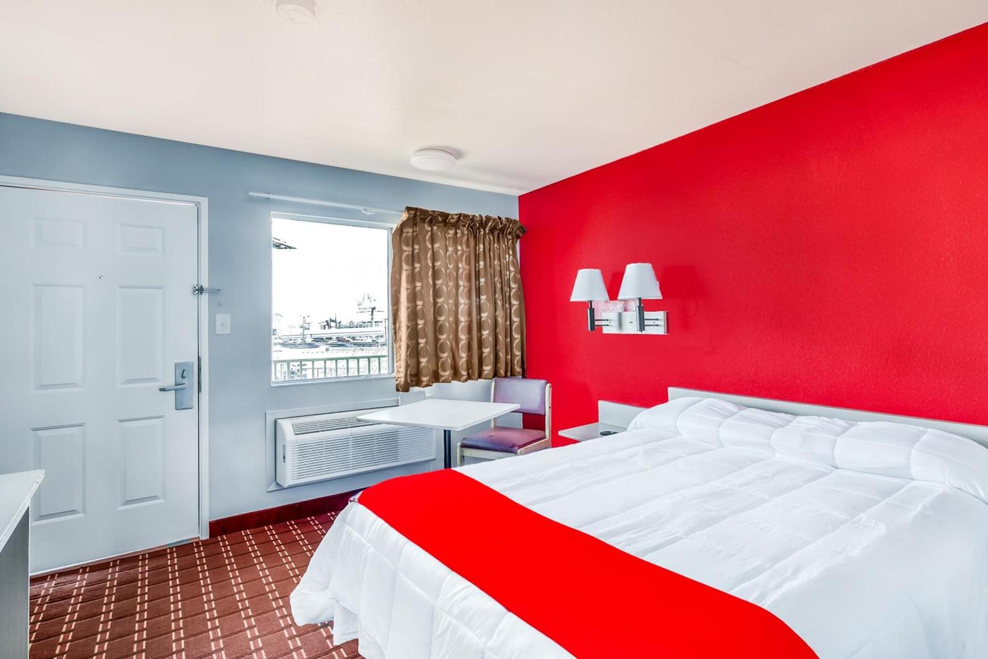 OYO Hotel Houston Southwest I-69 photo 38