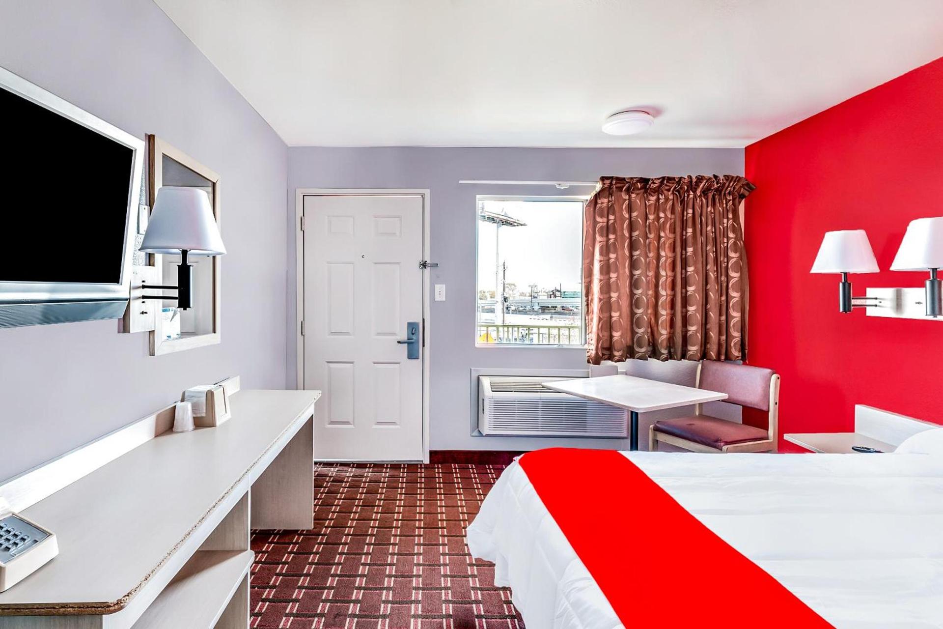 OYO Hotel Houston Southwest I-69 photo 40