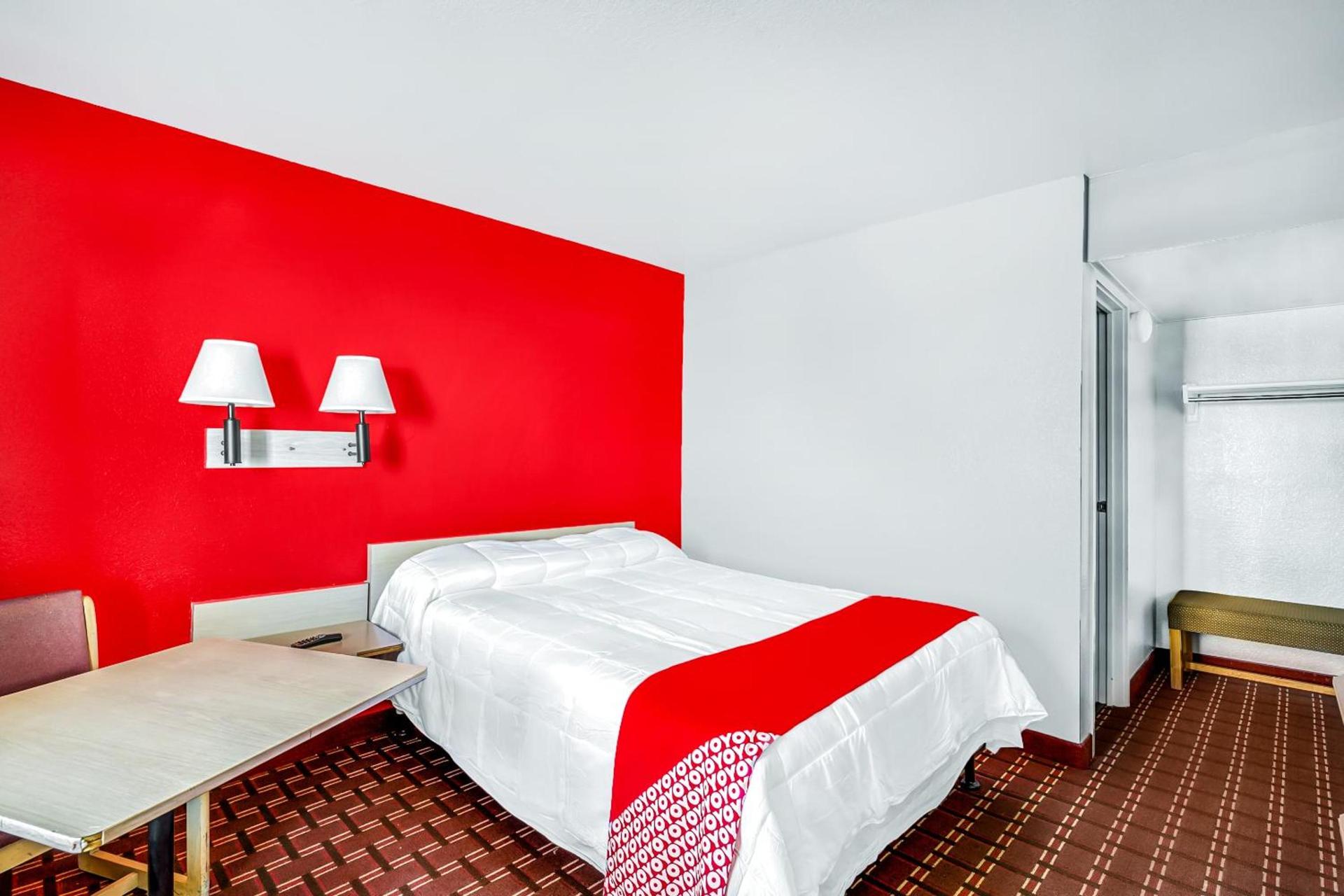 OYO Hotel Houston Southwest I-69 photo 33