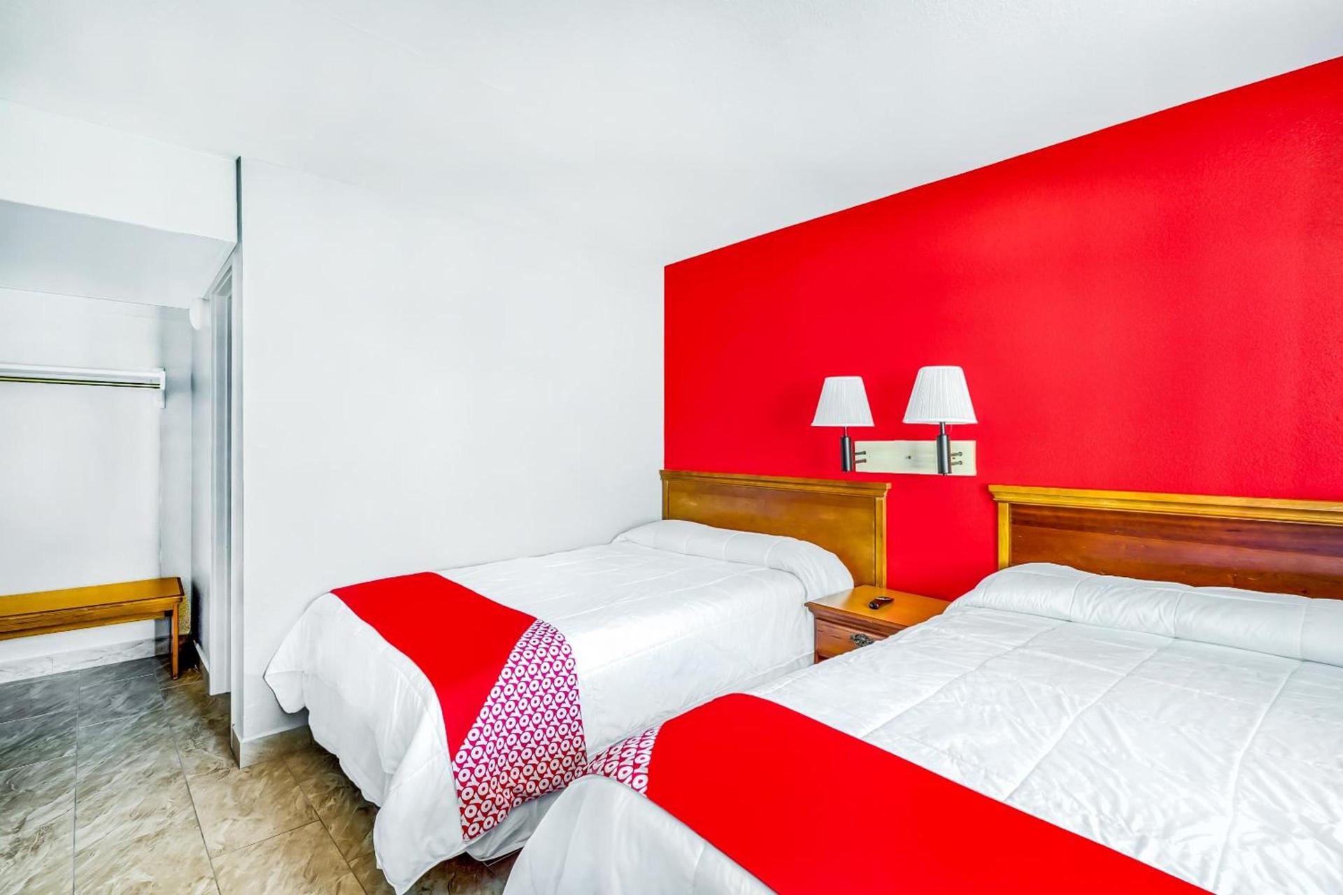 OYO Hotel Houston Southwest I-69 photo 30