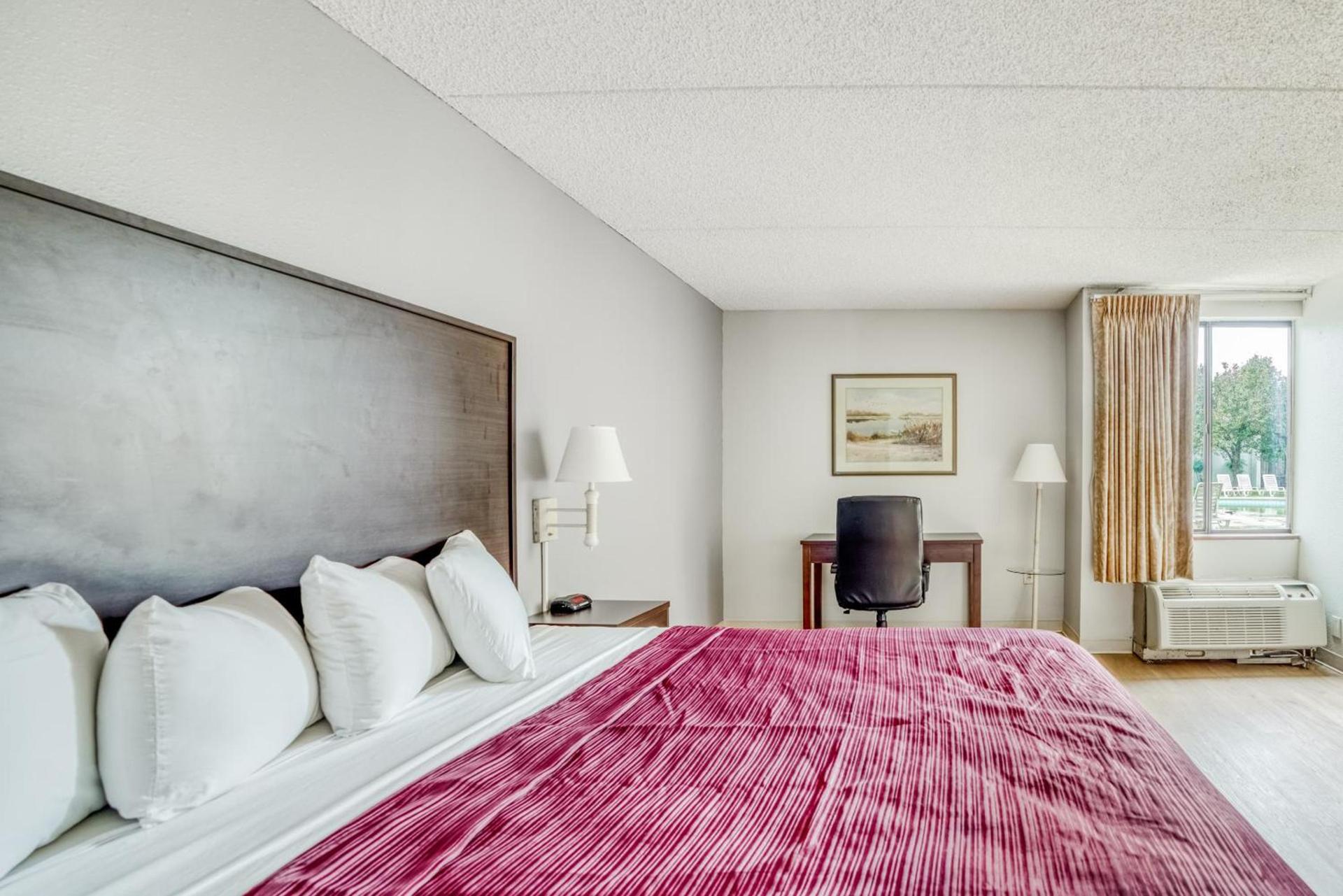 OYO Hotel Burlington South photo 36