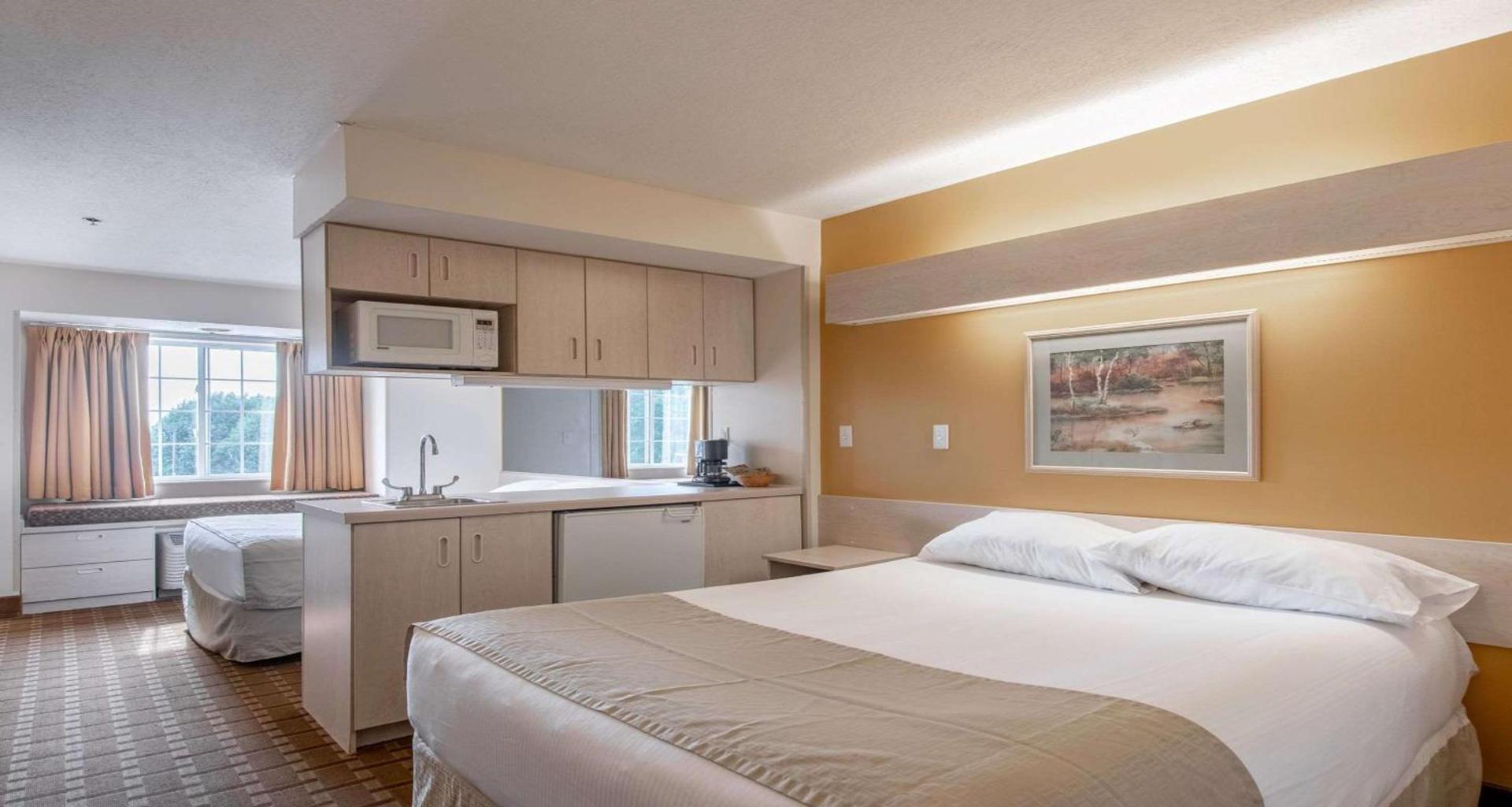 SureStay Hotel by Best Western Christiansburg Blacksburg photo 15