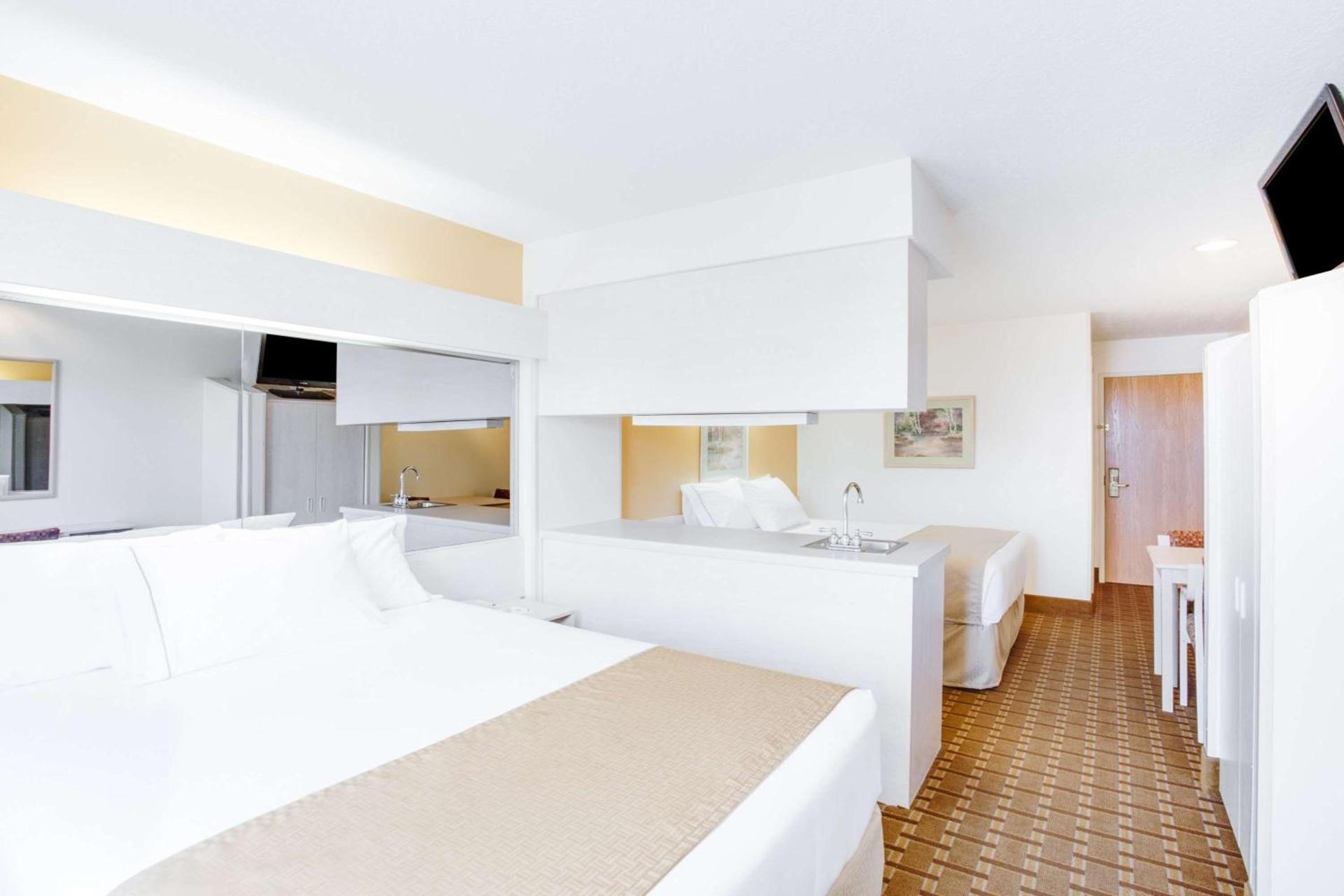 SureStay Hotel by Best Western Christiansburg Blacksburg photo 17