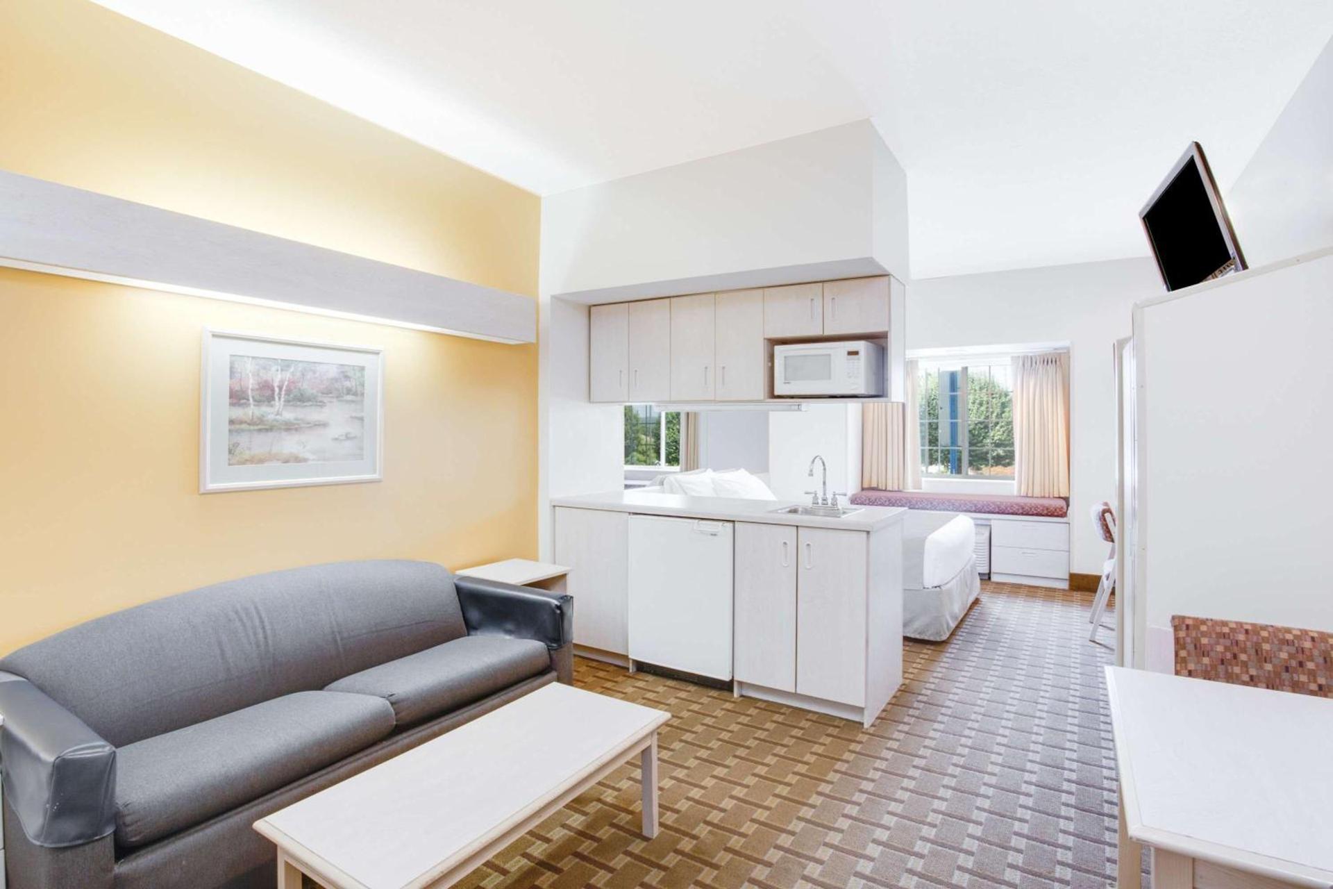 SureStay Hotel by Best Western Christiansburg Blacksburg photo 6