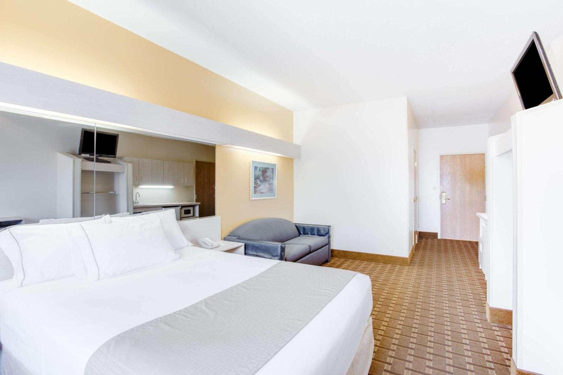 SureStay Hotel by Best Western Christiansburg Blacksburg photo 12