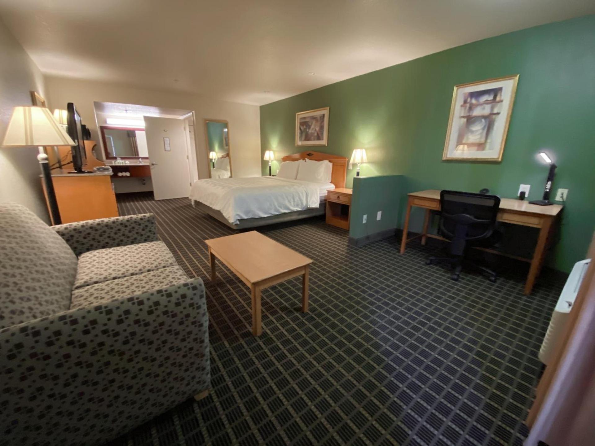 SureStayPlus Hotel by Best Western San Jose Central City photo 14