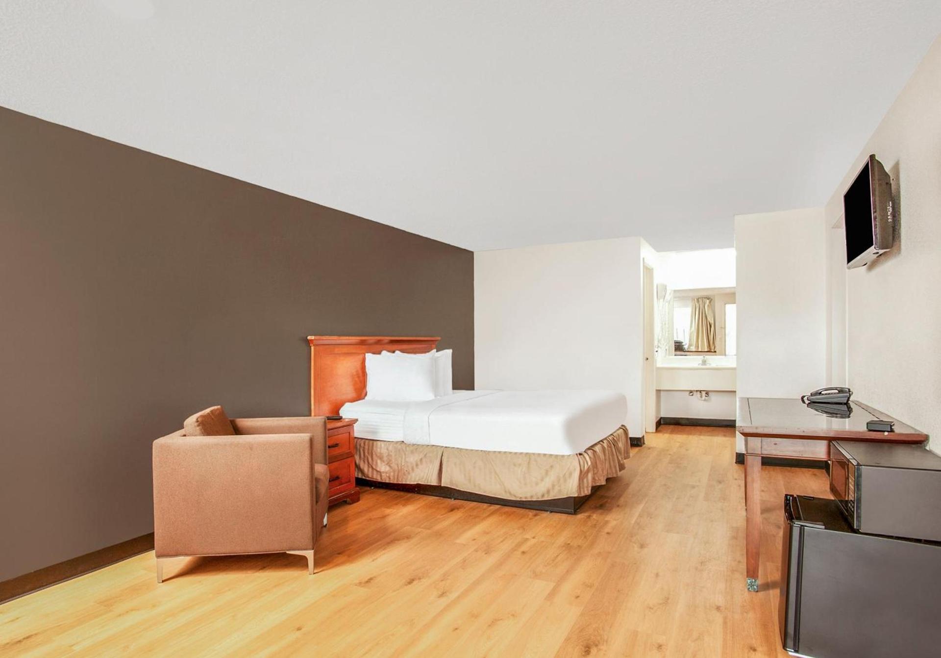 OYO Hotel Centralia photo 31