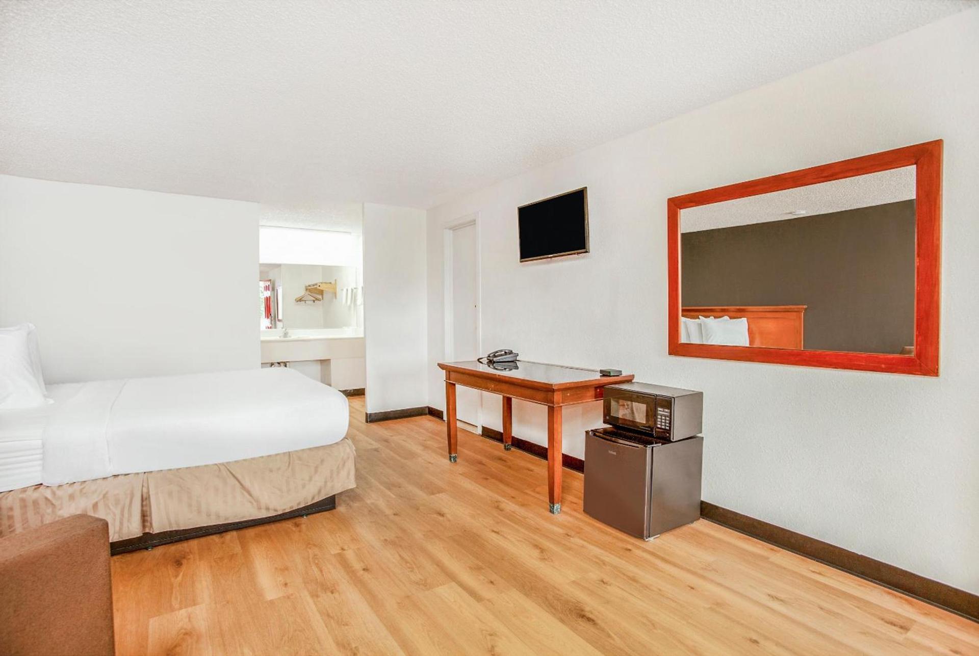 OYO Hotel Centralia photo 33