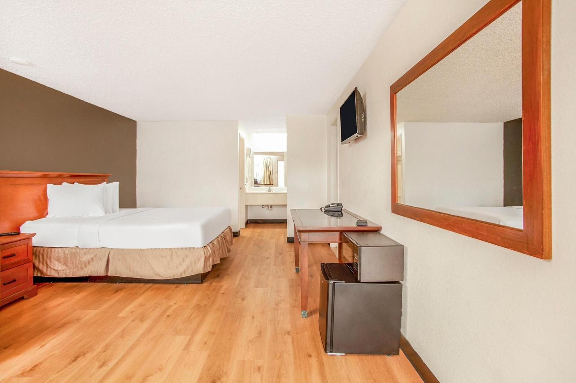 OYO Hotel Centralia photo 43