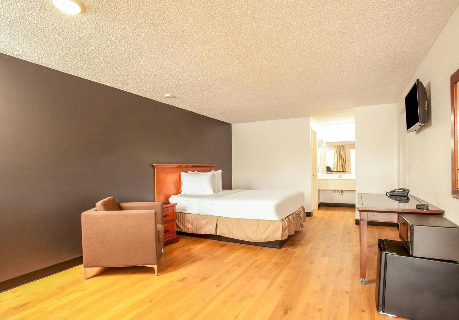 OYO Hotel Centralia photo 45