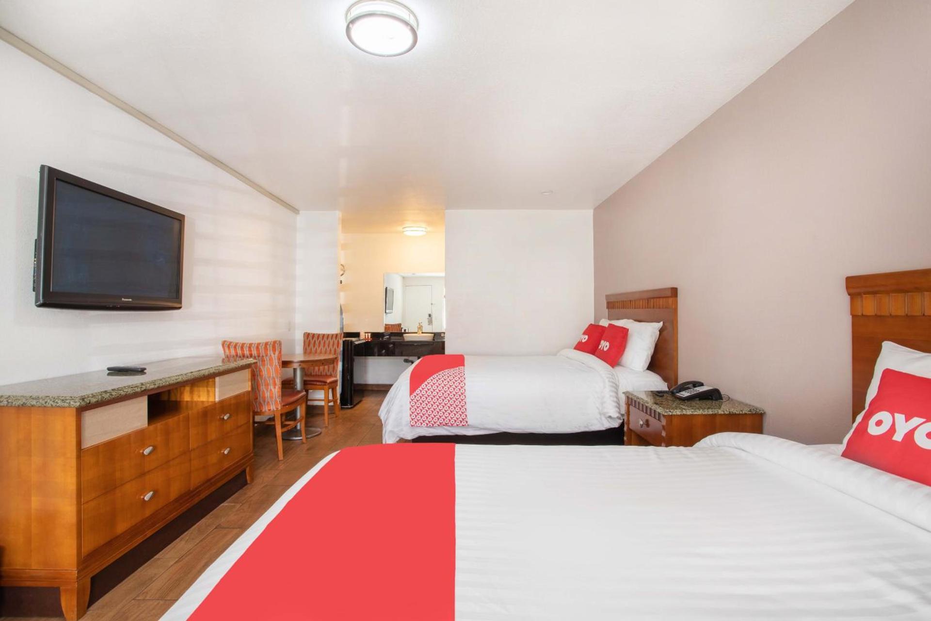 Hotel Palmdale - Antelope Valley photo 54