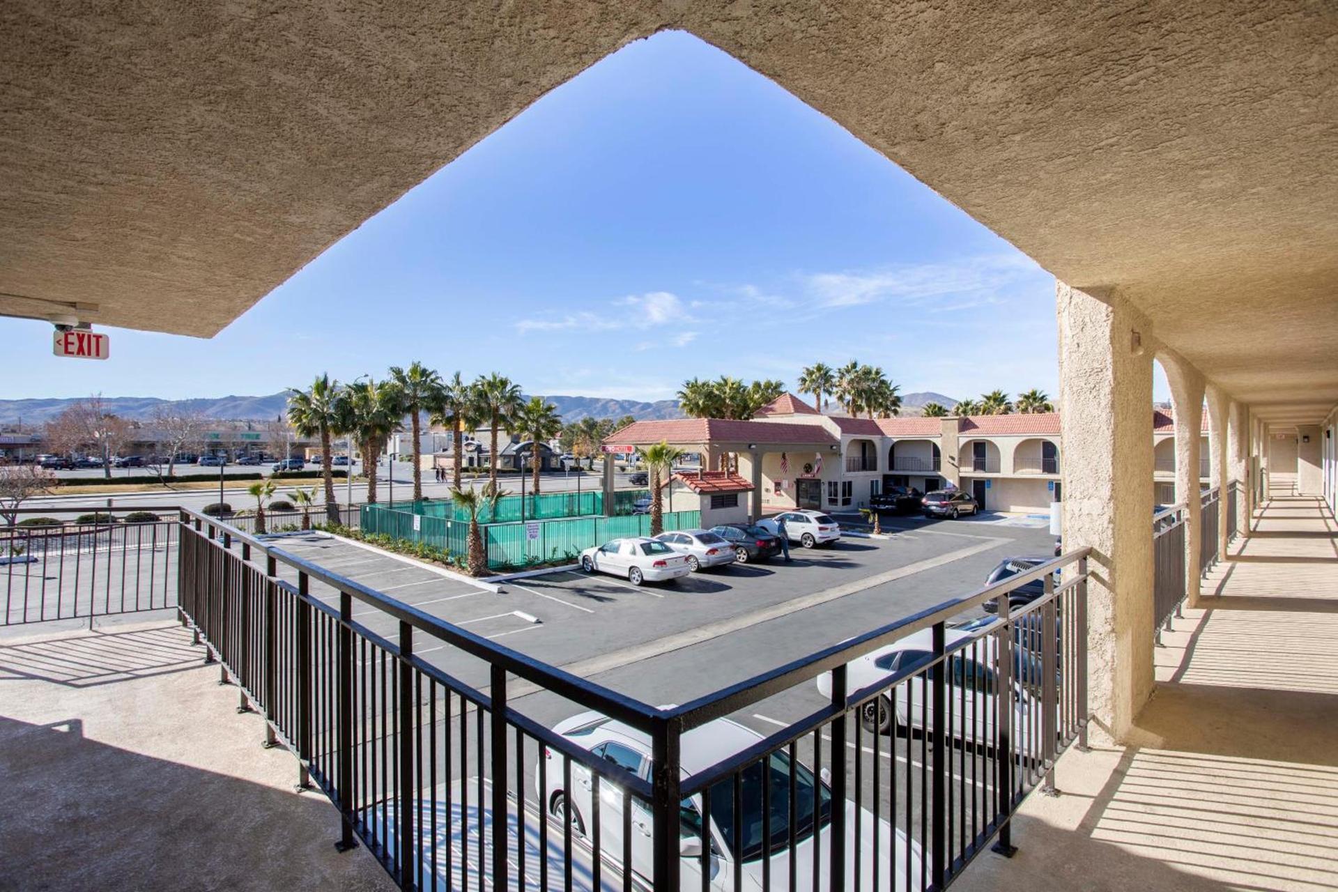 Hotel Palmdale - Antelope Valley photo 52
