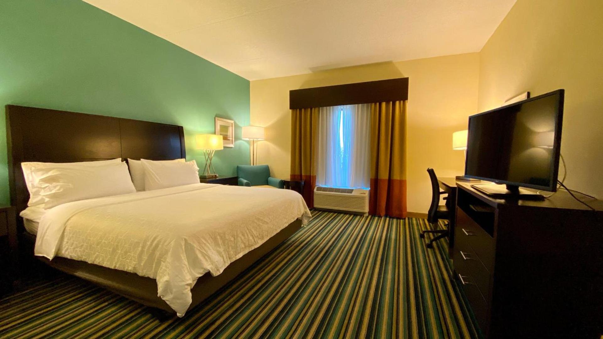 Holiday Inn Express Hotel & Suites Orlando East-UCF Area by IHG photo 45