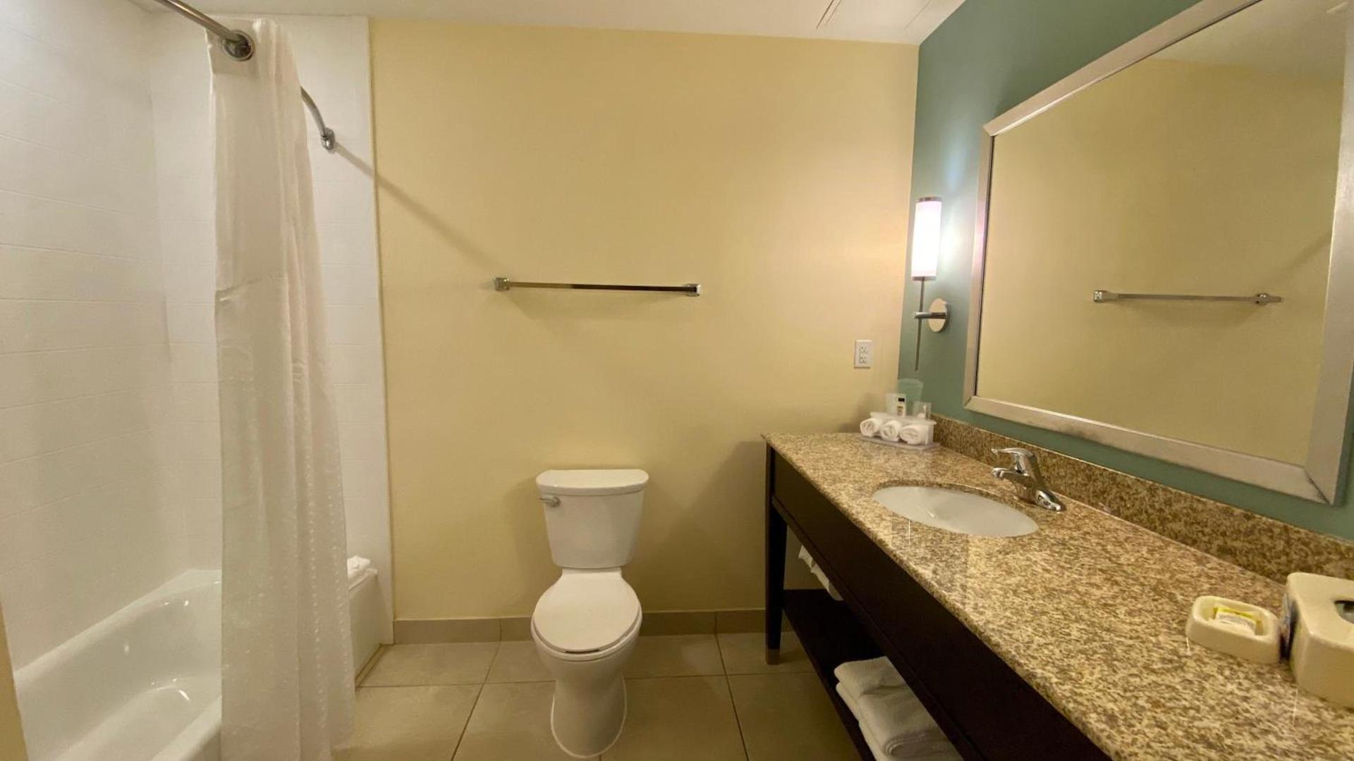 Holiday Inn Express Hotel & Suites Orlando East-UCF Area by IHG photo 38