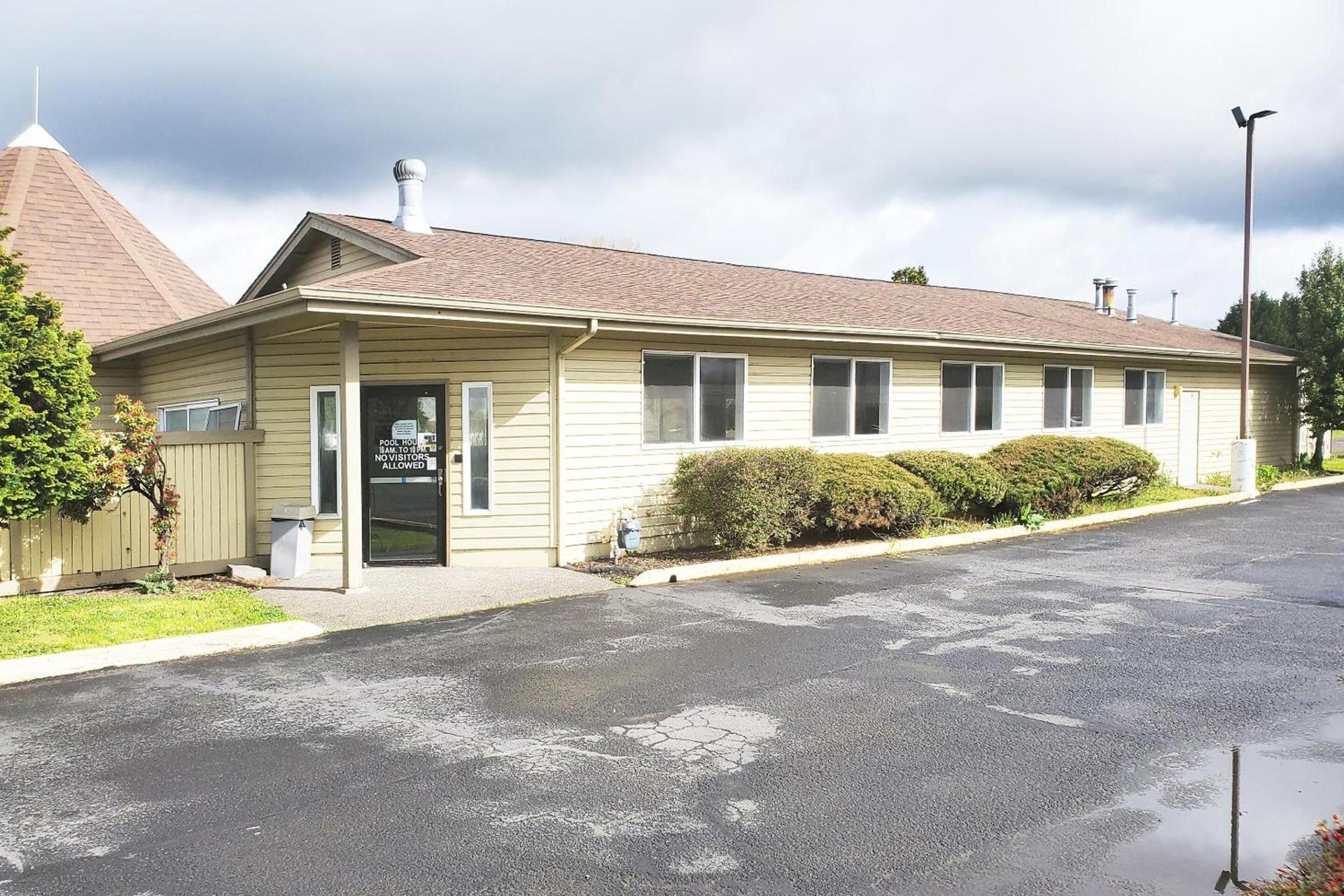 OYO Woodland Hotel and Suites photo 54