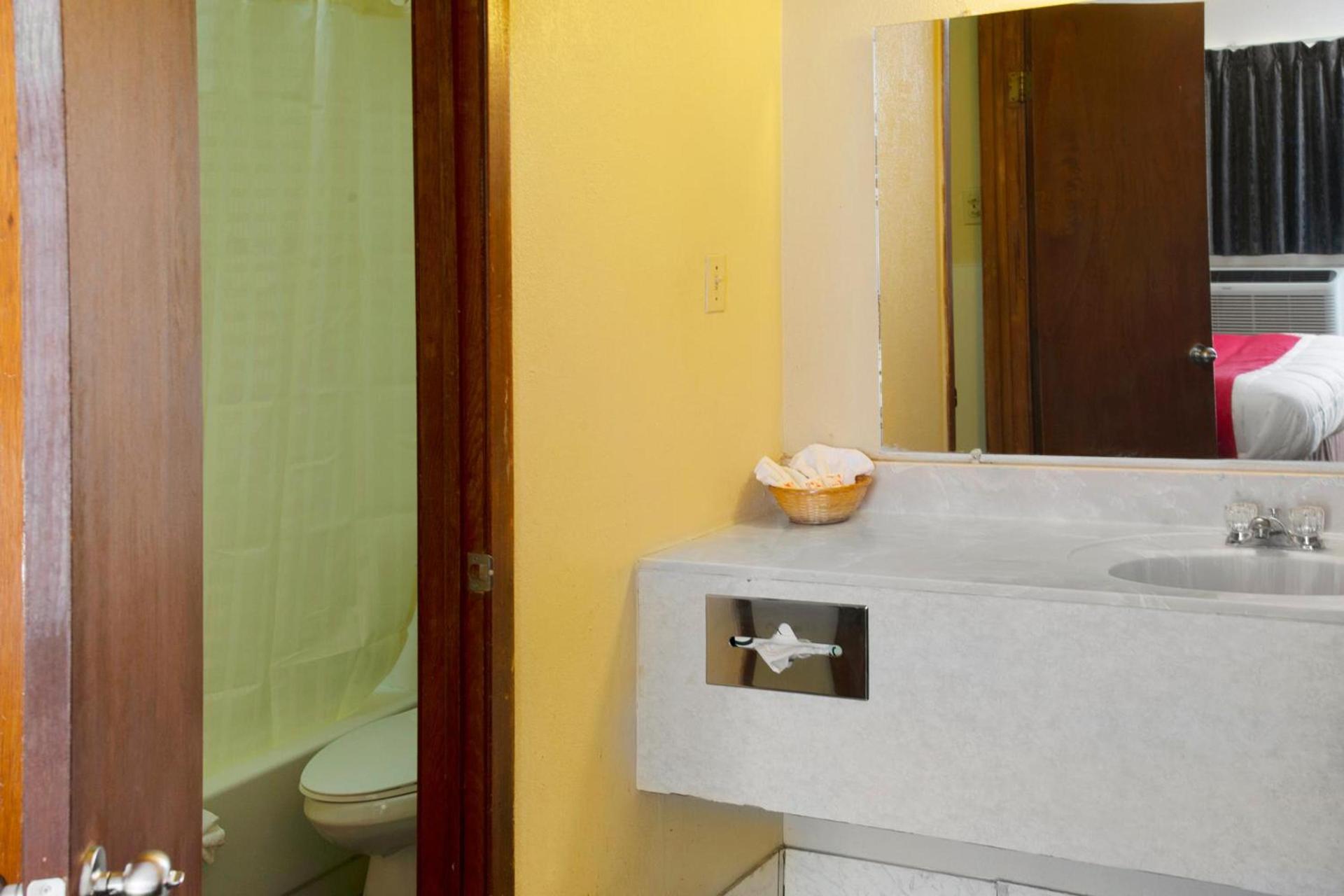 OYO Hotel Guymon OK US-54 photo 41