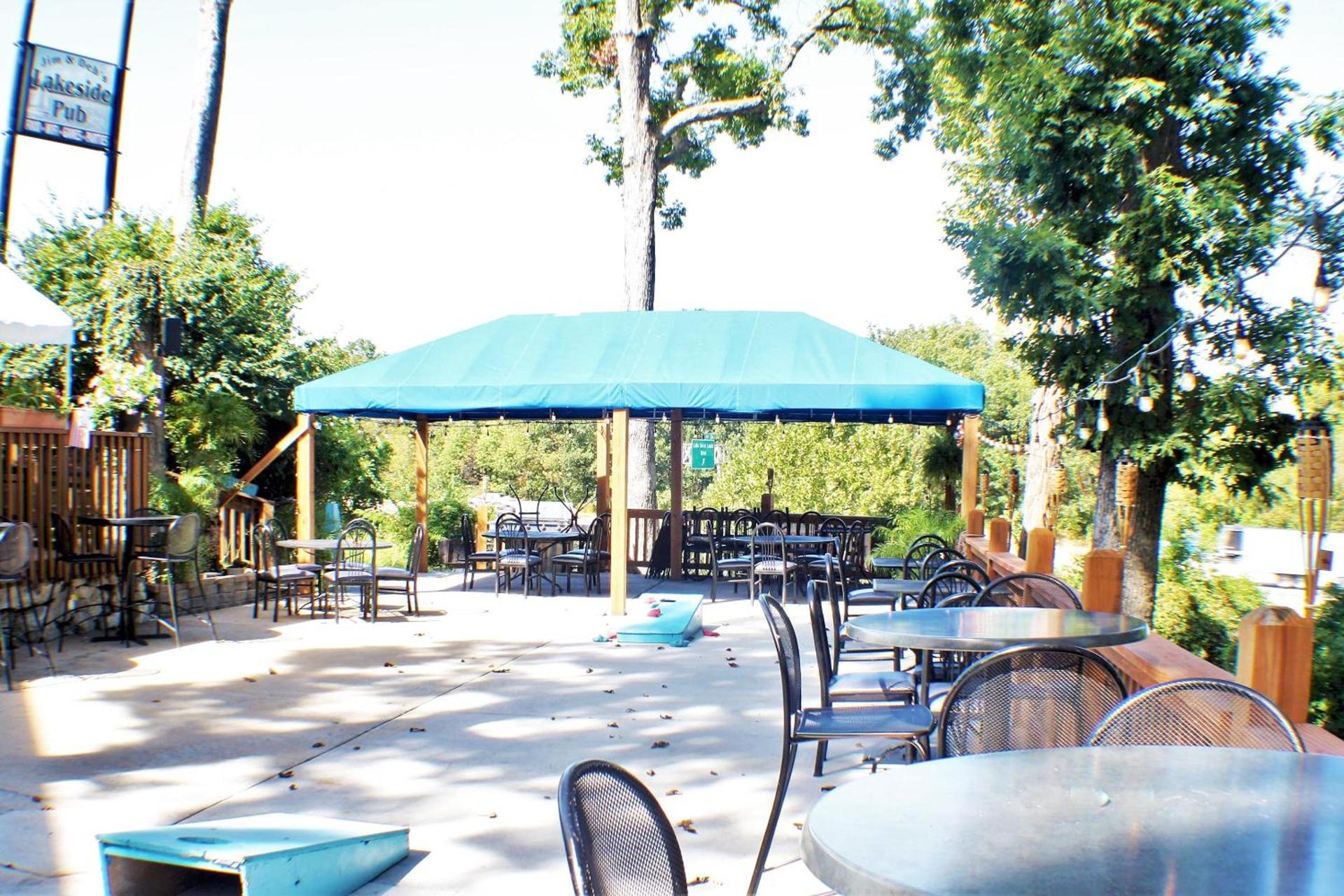 Lakeview Inn photo 60