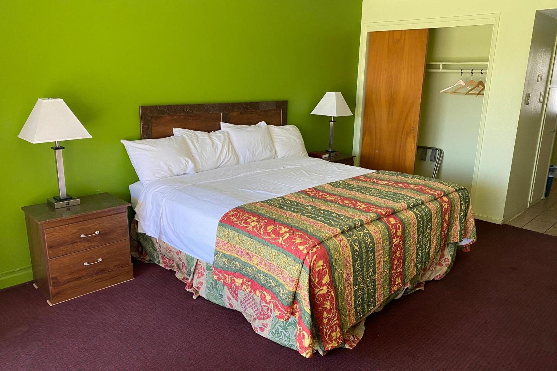 OYO Hotel Yuma AZ Desert Grove photo 24