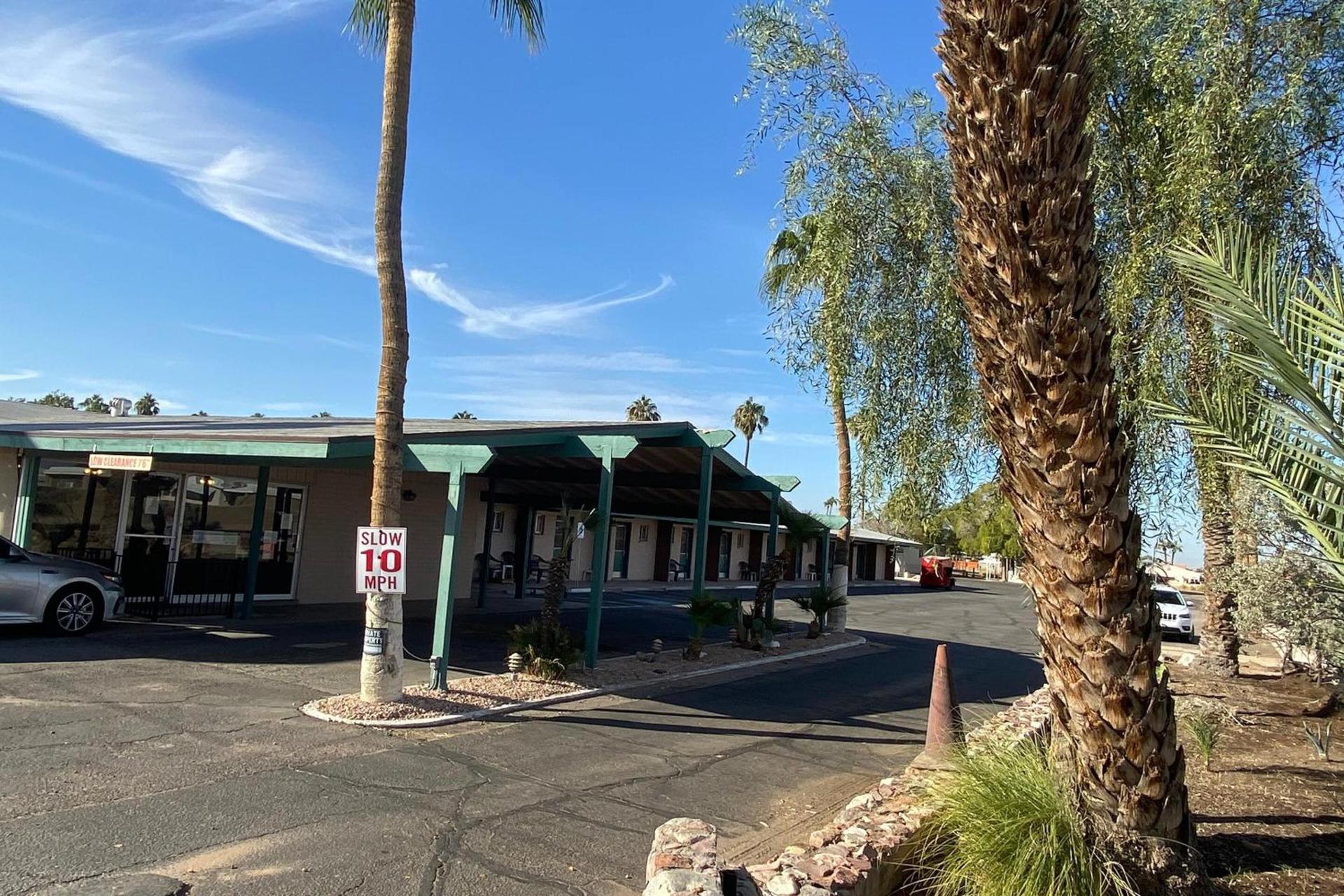 OYO Hotel Yuma AZ Desert Grove photo 20