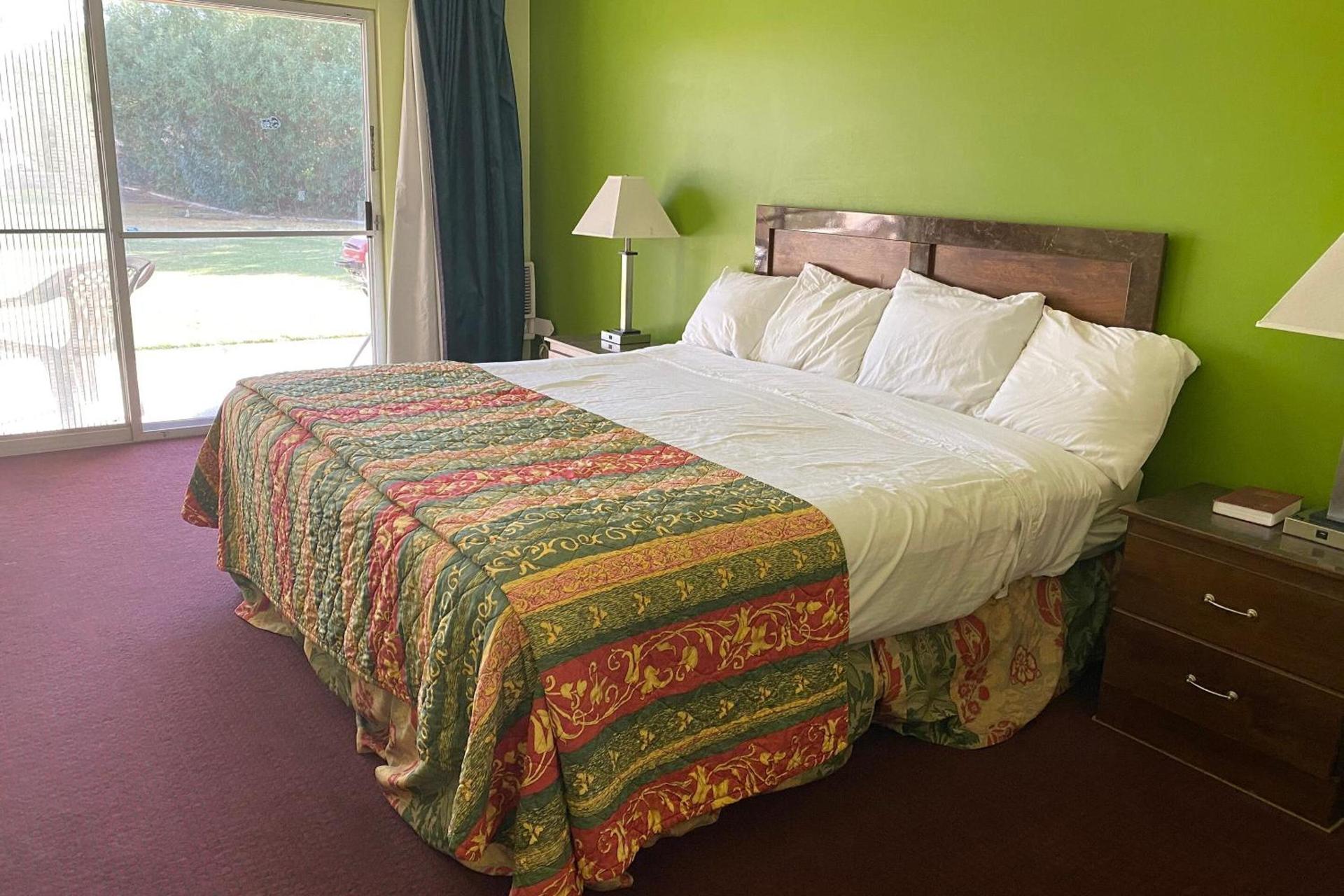 OYO Hotel Yuma AZ Desert Grove photo 8